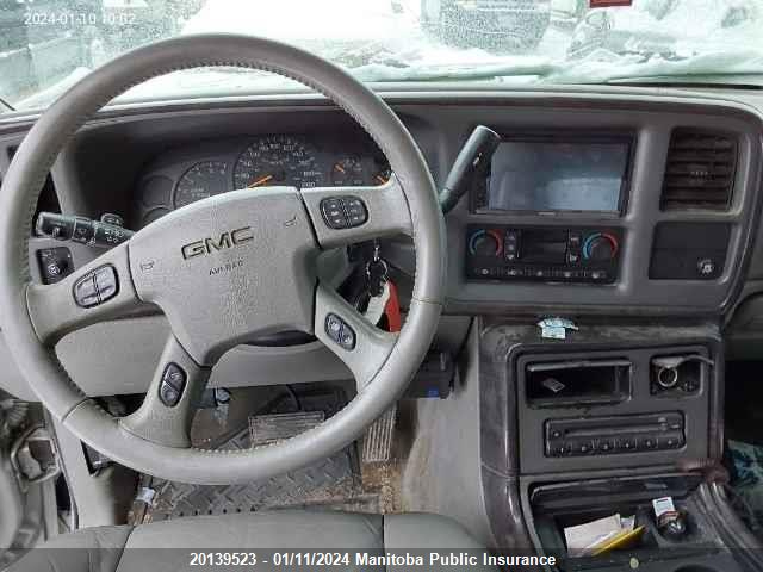 Photo 4 VIN: 1GKFK66U84J200341 - GMC YUKON 