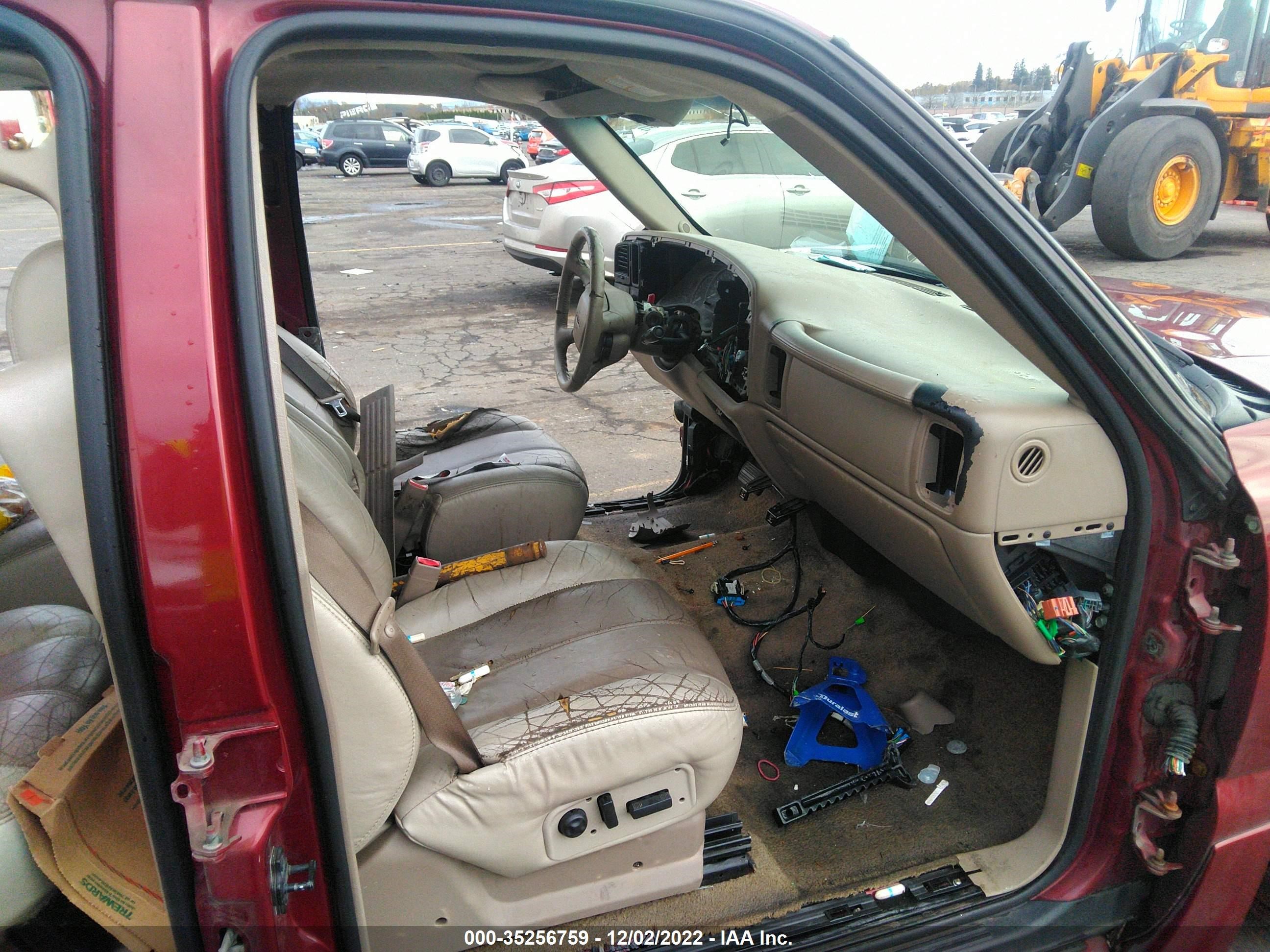 Photo 4 VIN: 1GKFK66U92J261288 - GMC YUKON 