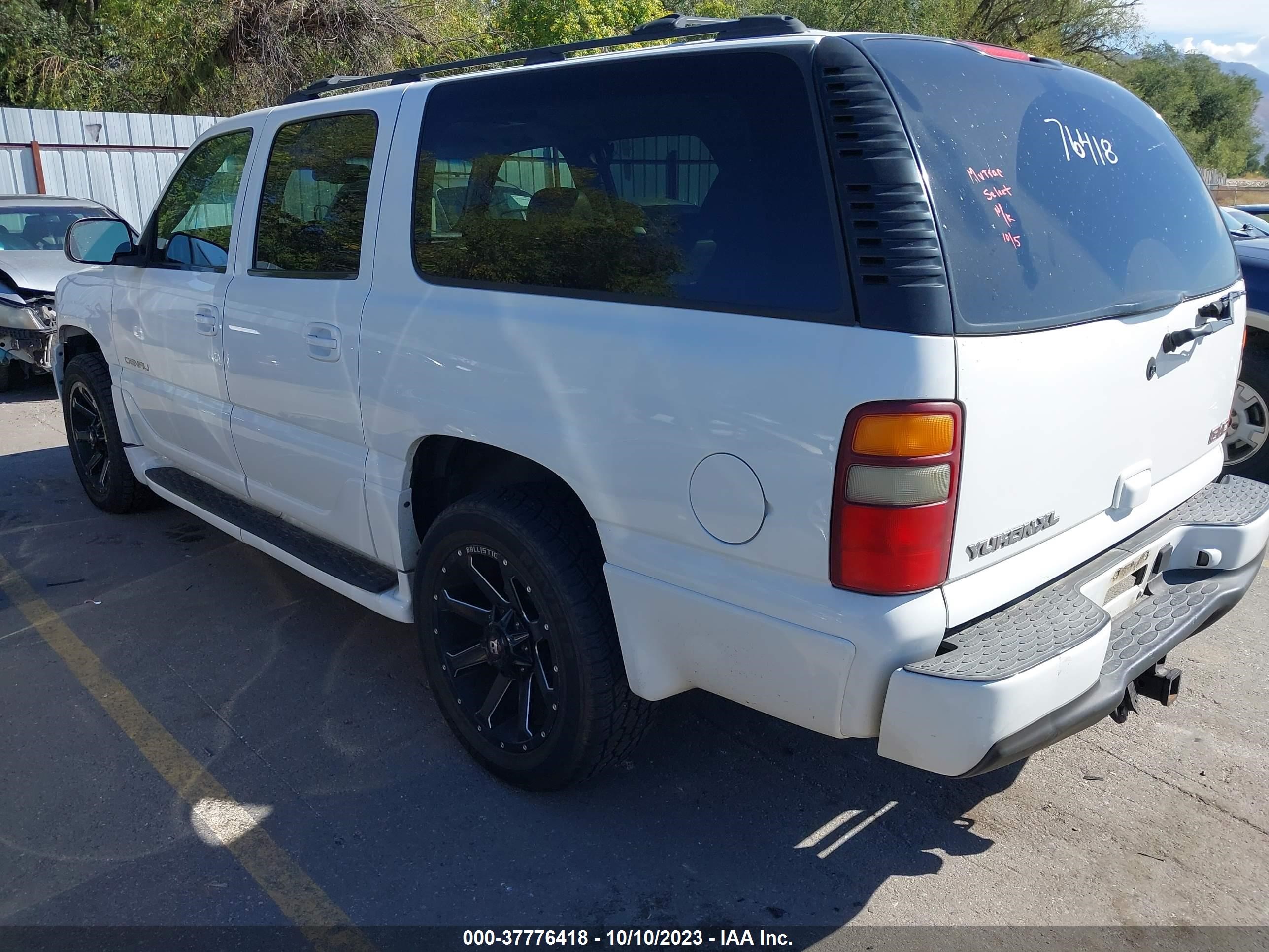 Photo 2 VIN: 1GKFK66U93J268369 - GMC YUKON 