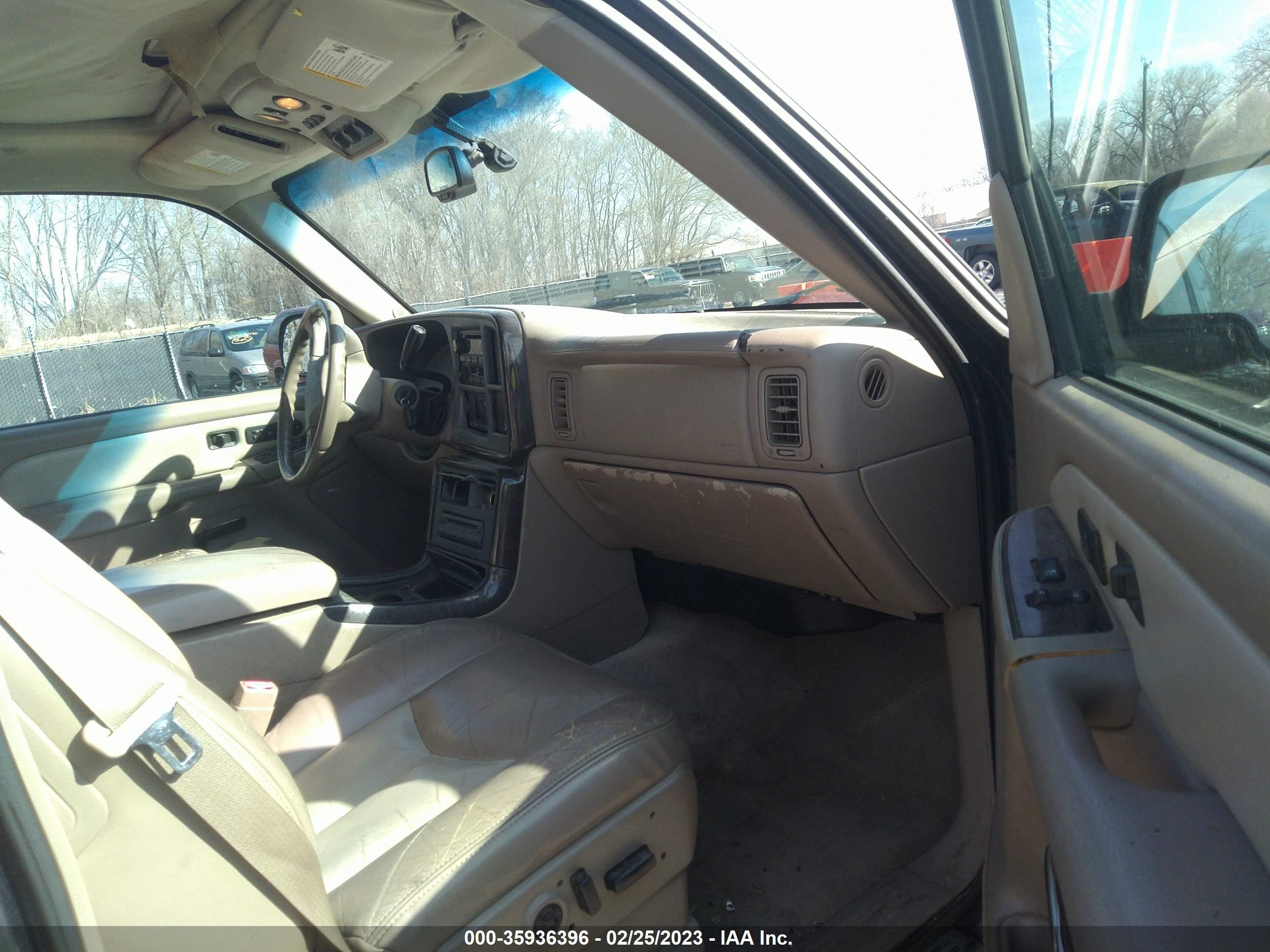 Photo 4 VIN: 1GKFK66U94J161260 - GMC YUKON 