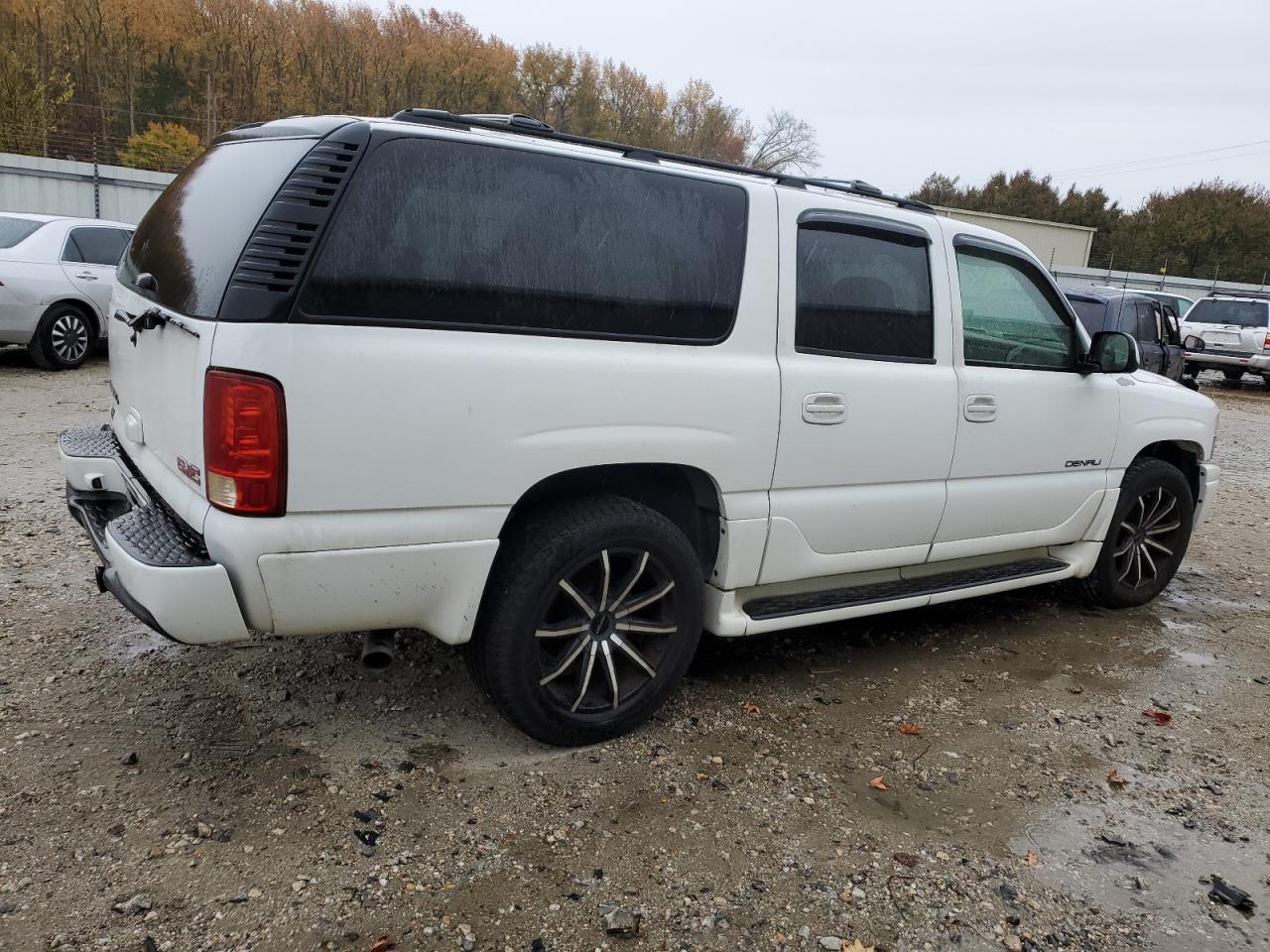 Photo 2 VIN: 1GKFK66U96J128388 - GMC YUKON 