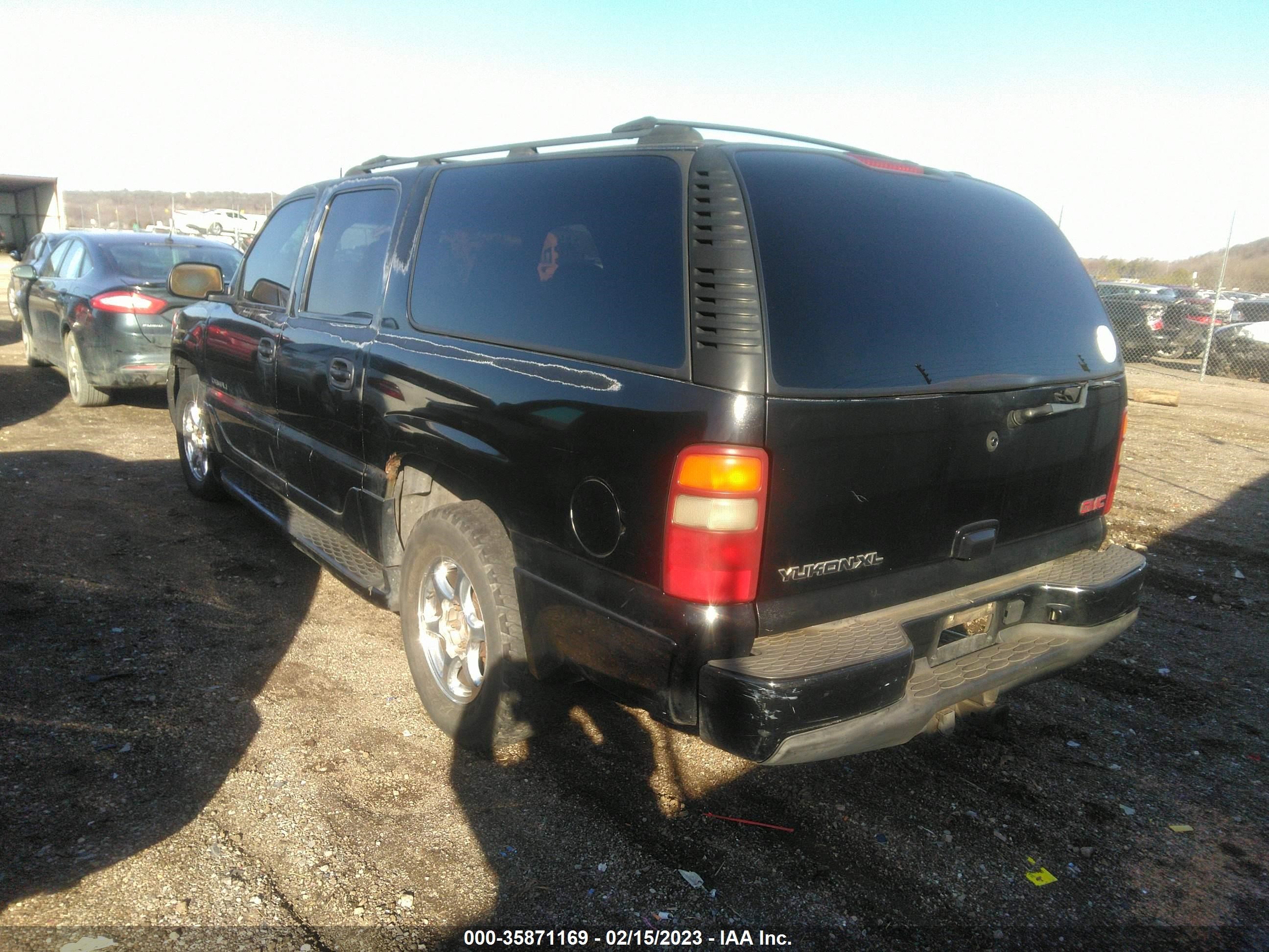 Photo 2 VIN: 1GKFK66UX3J154400 - GMC YUKON 