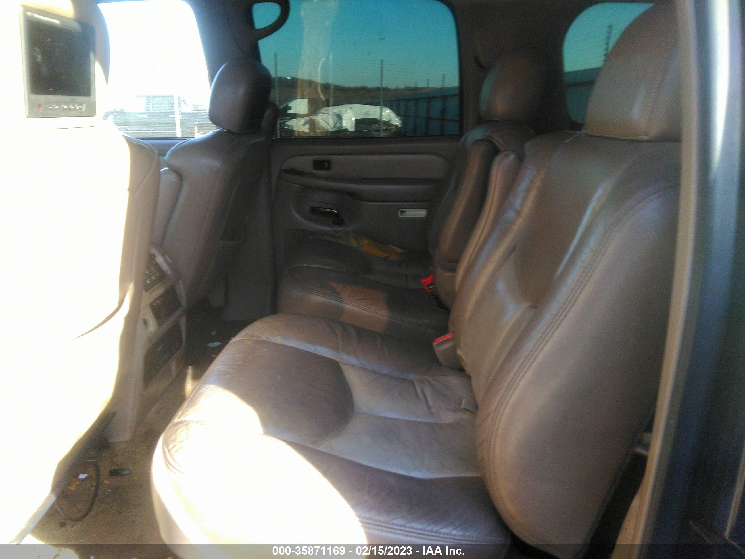 Photo 7 VIN: 1GKFK66UX3J154400 - GMC YUKON 