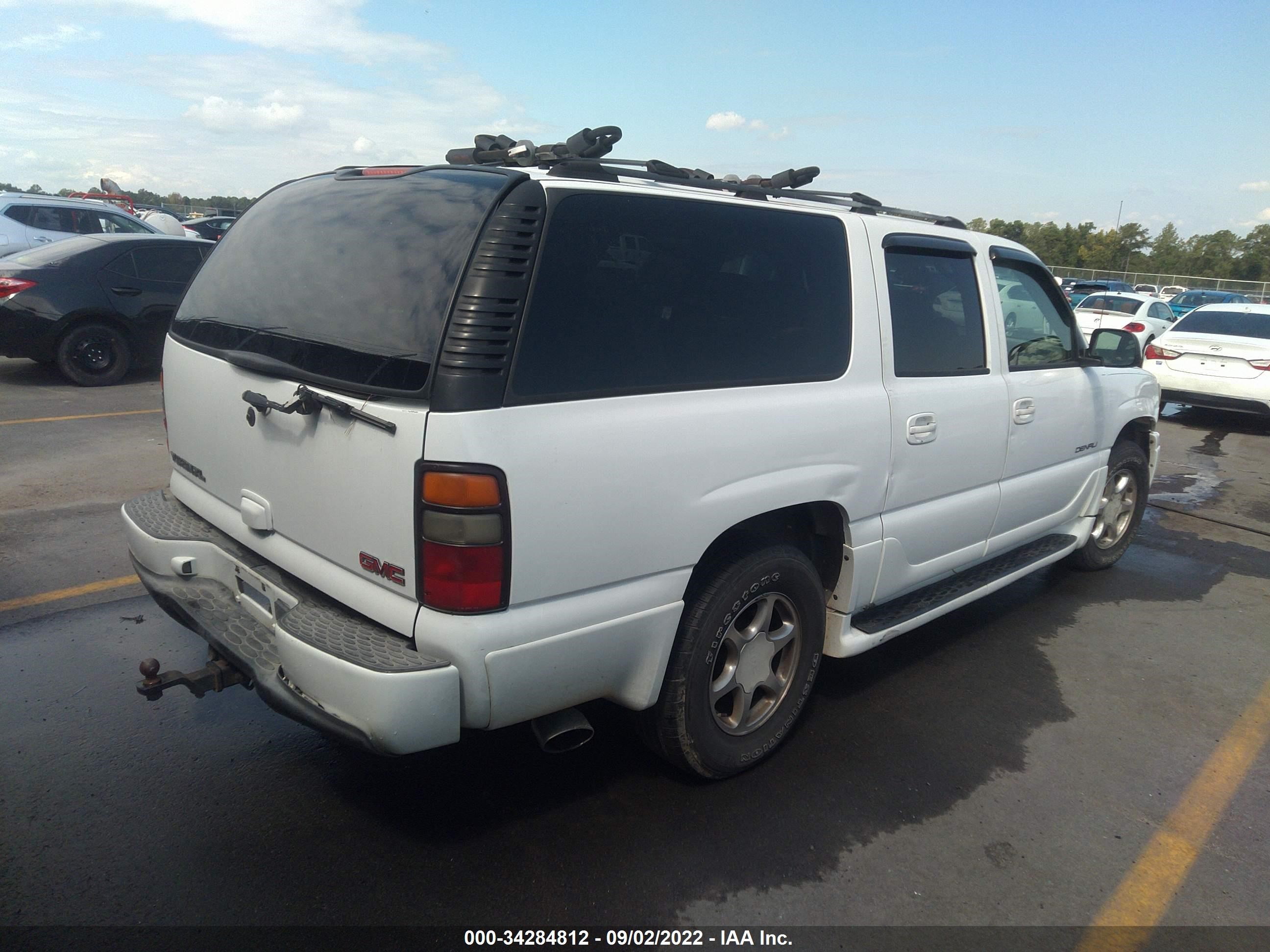 Photo 3 VIN: 1GKFK66UX4J139848 - GMC YUKON 