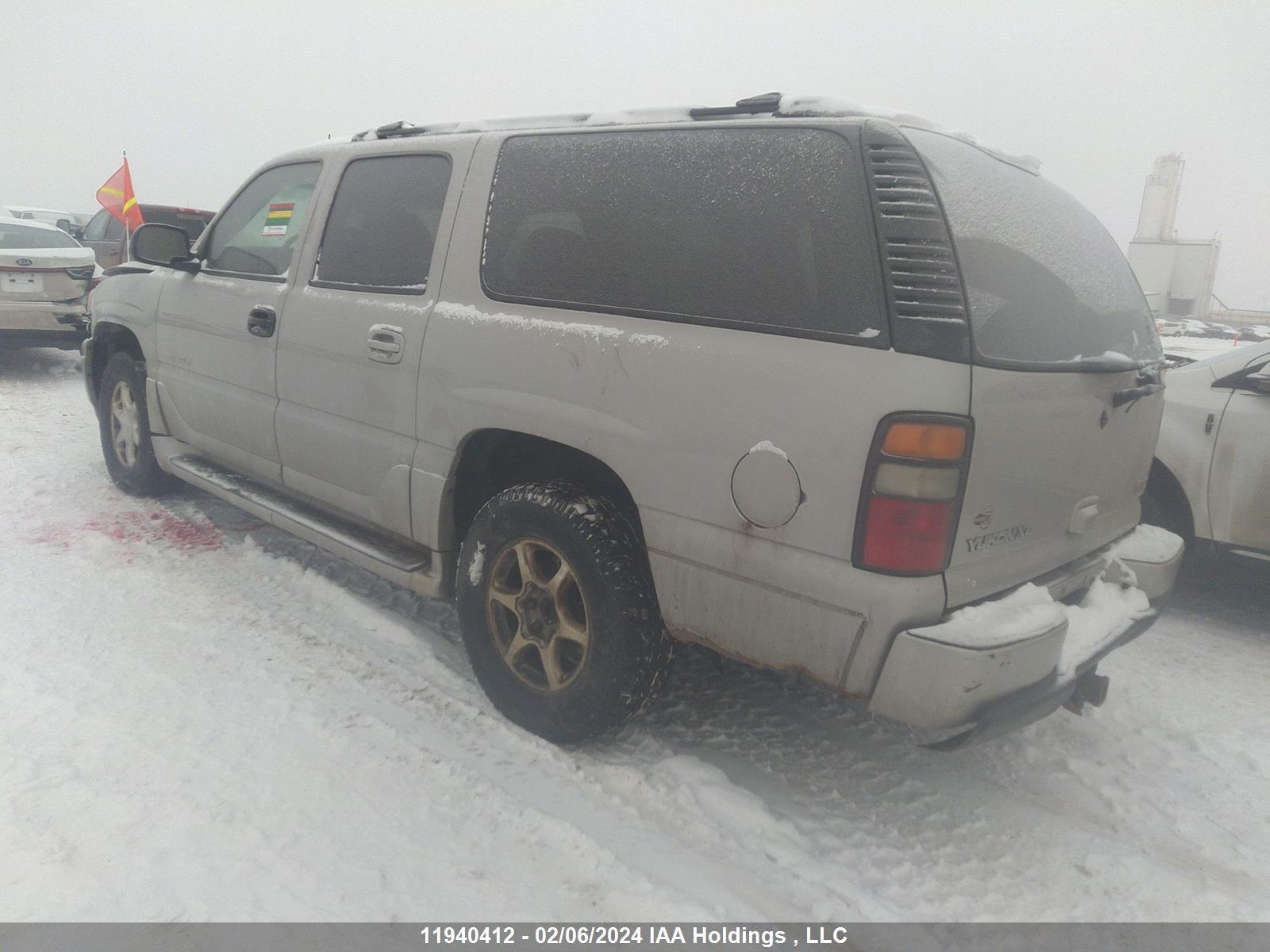 Photo 2 VIN: 1GKFK66UX4J236970 - GMC YUKON 