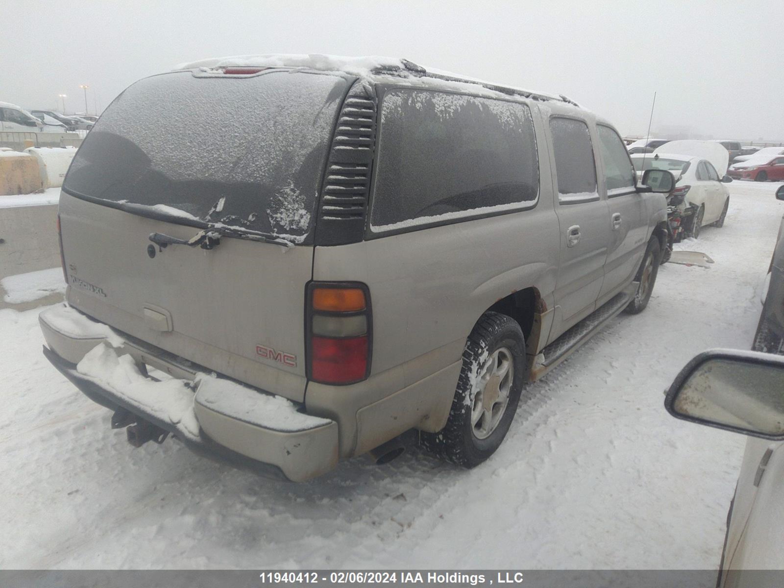 Photo 3 VIN: 1GKFK66UX4J236970 - GMC YUKON 