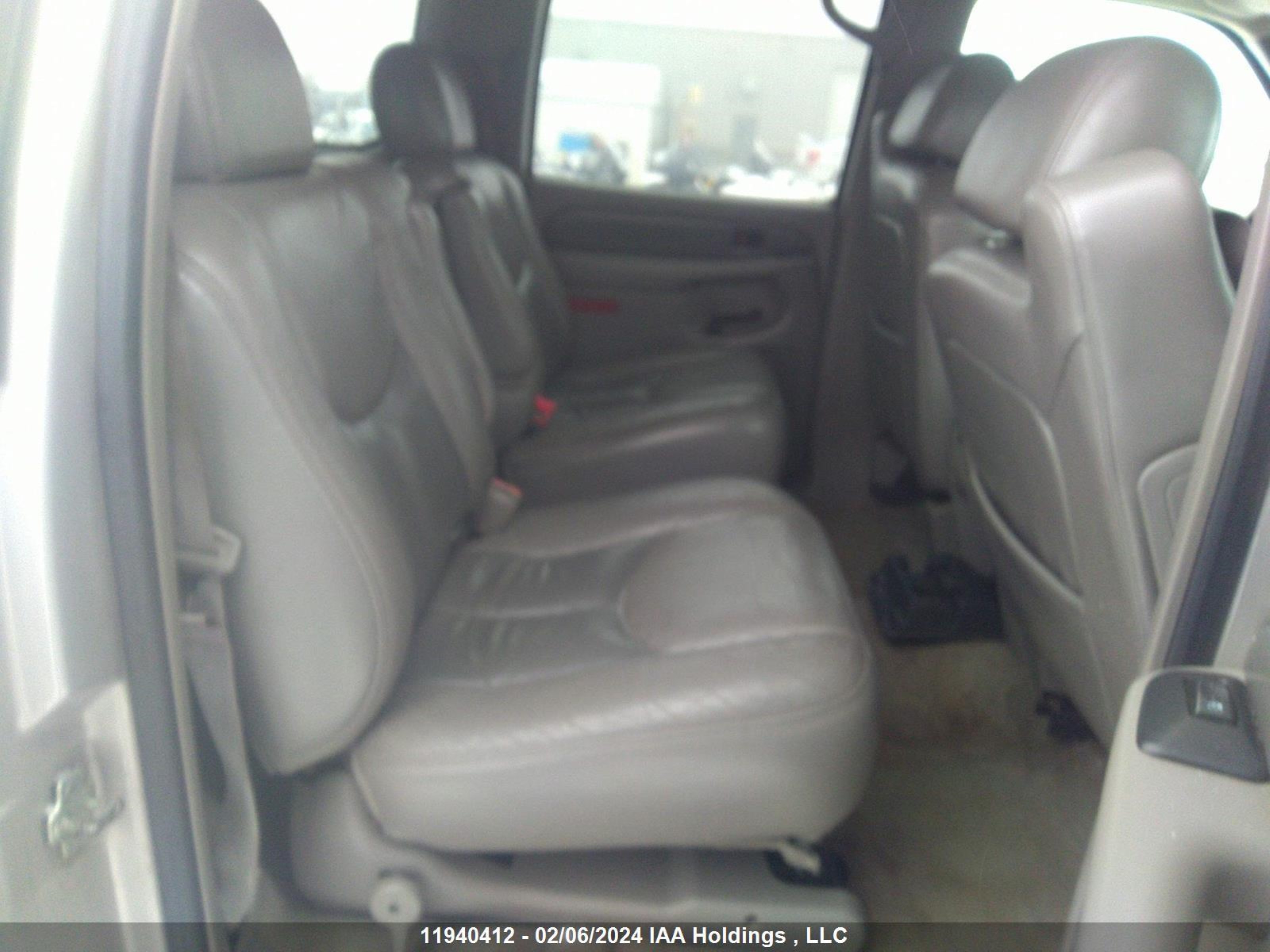 Photo 7 VIN: 1GKFK66UX4J236970 - GMC YUKON 