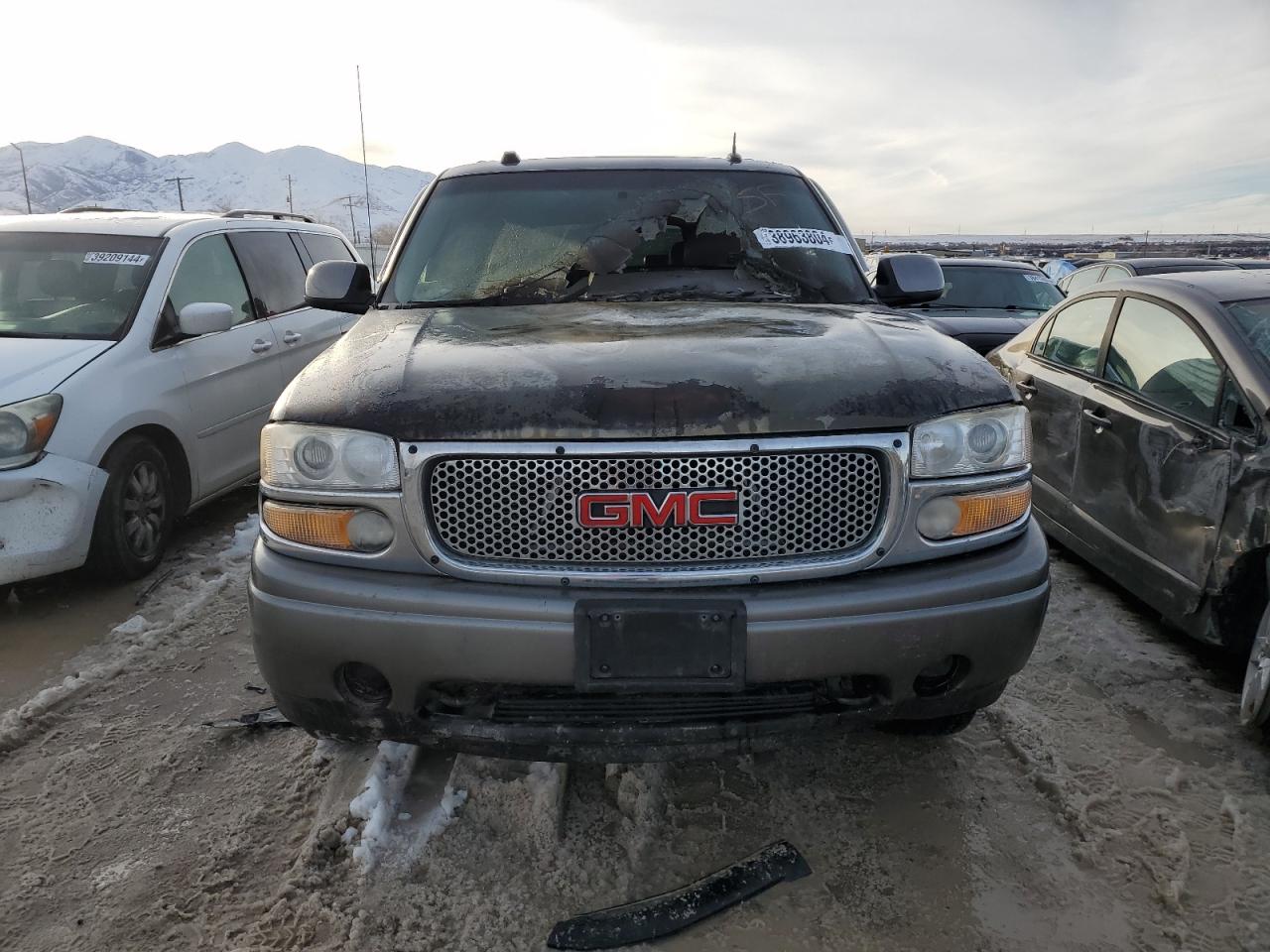 Photo 4 VIN: 1GKFK66UX5J149569 - GMC YUKON 