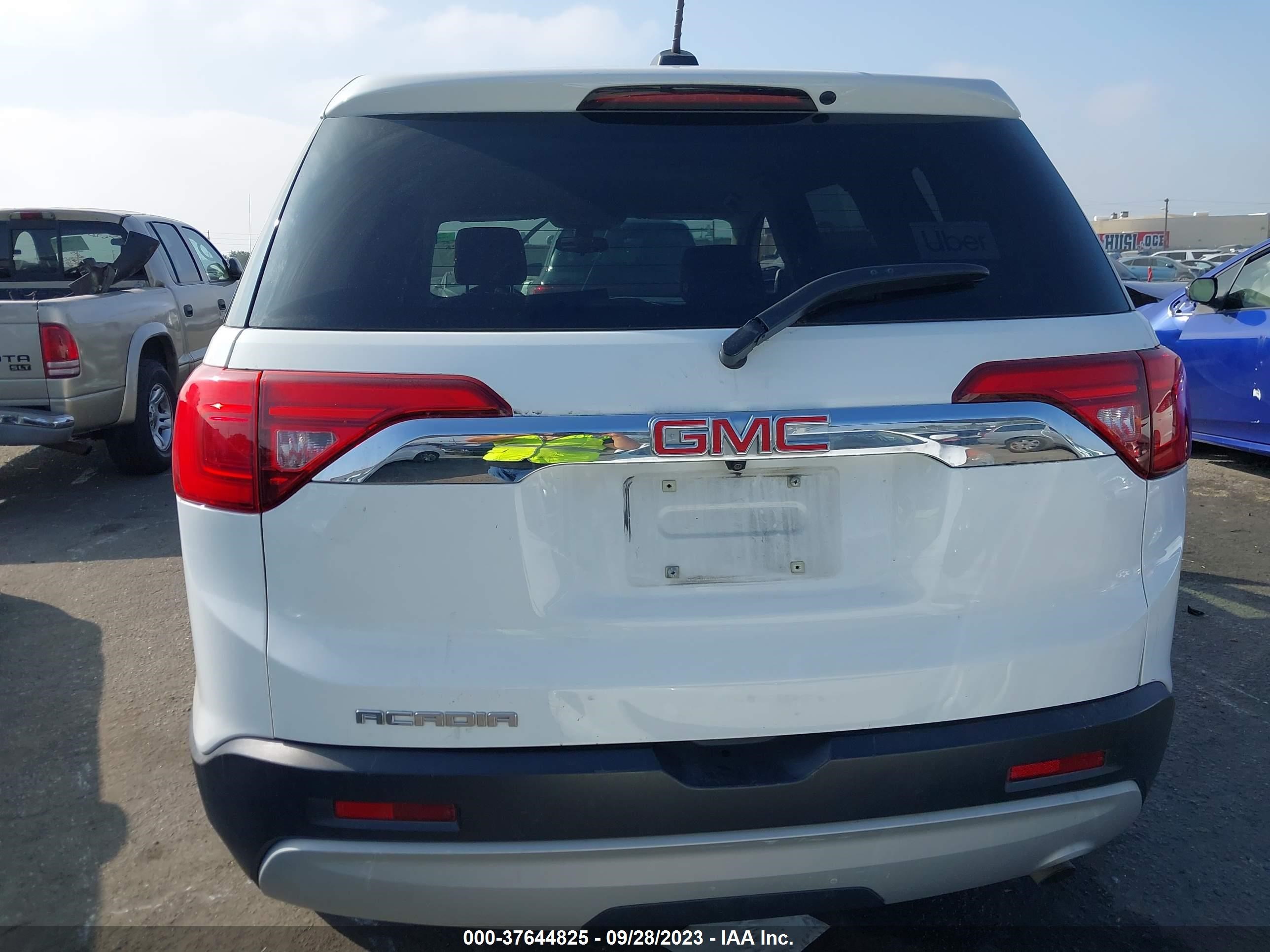 Photo 16 VIN: 1GKKNKLA8KZ121226 - GMC ACADIA 