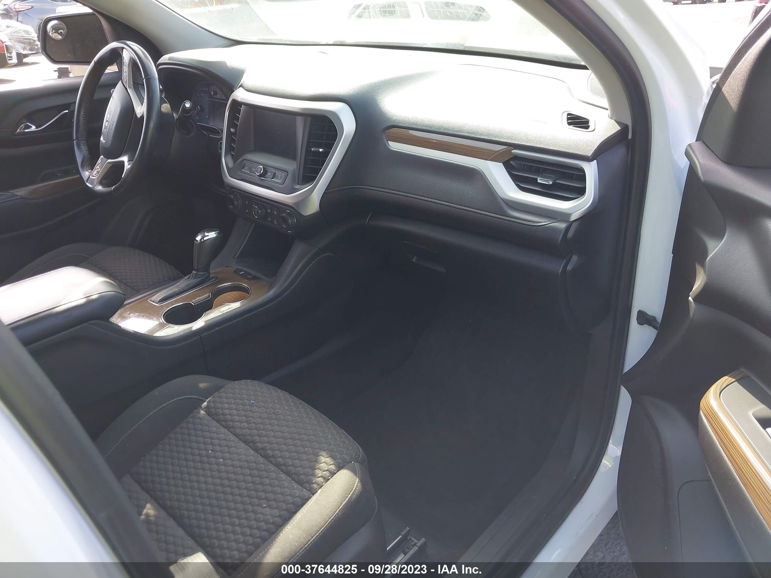 Photo 4 VIN: 1GKKNKLA8KZ121226 - GMC ACADIA 