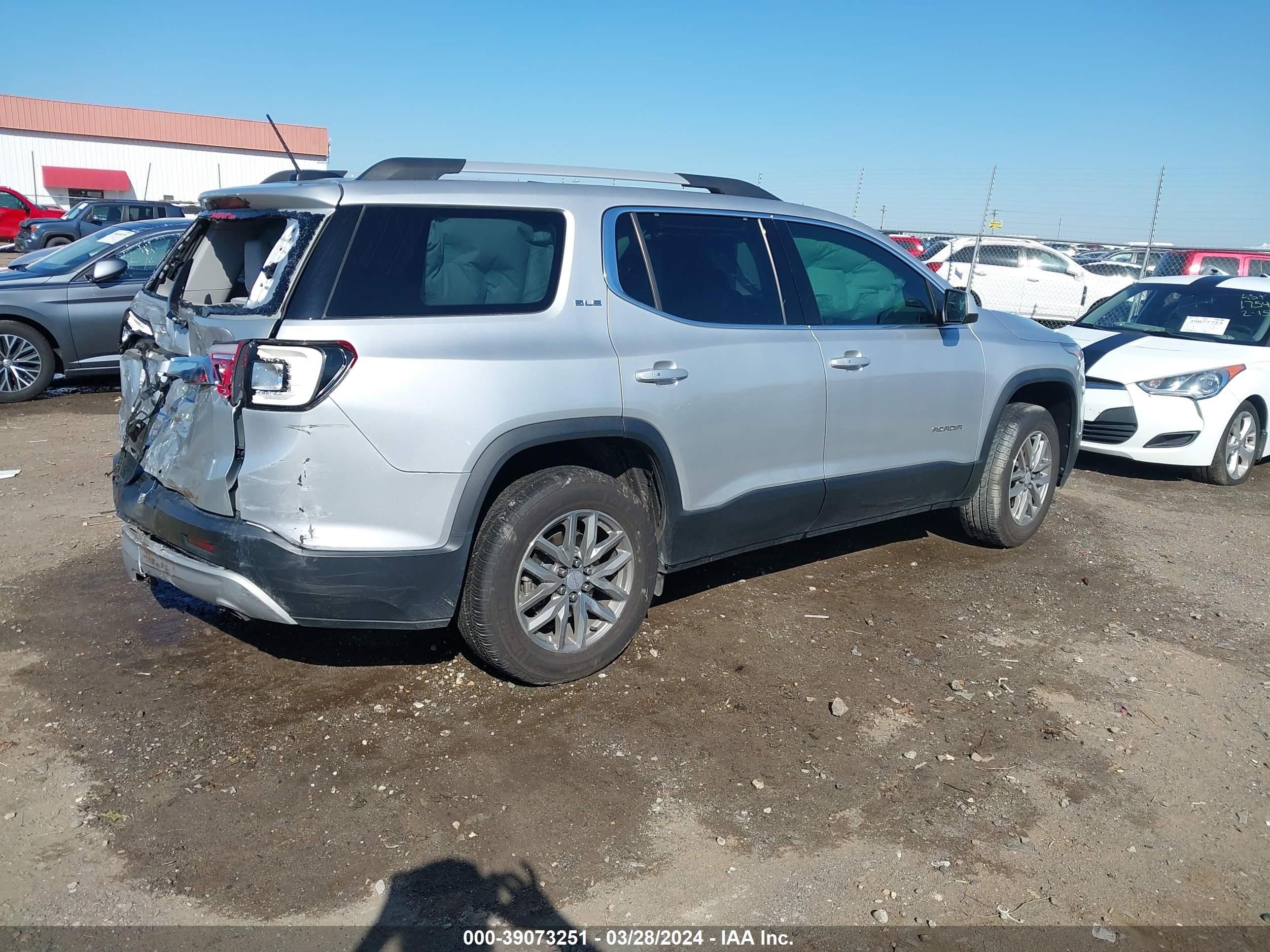 Photo 3 VIN: 1GKKNLLA1JZ123923 - GMC ACADIA 