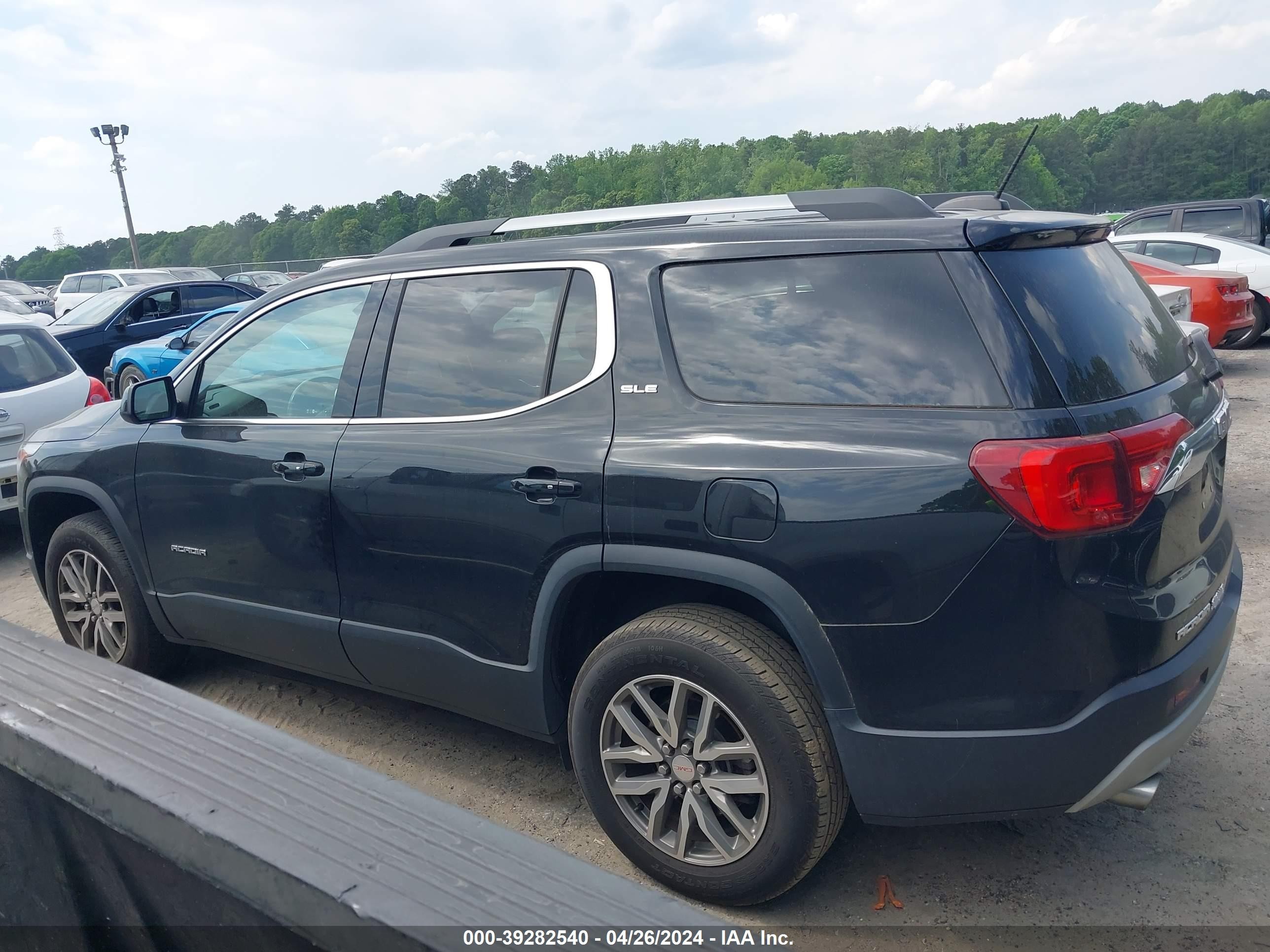 Photo 12 VIN: 1GKKNLLS2JZ235512 - GMC ACADIA 