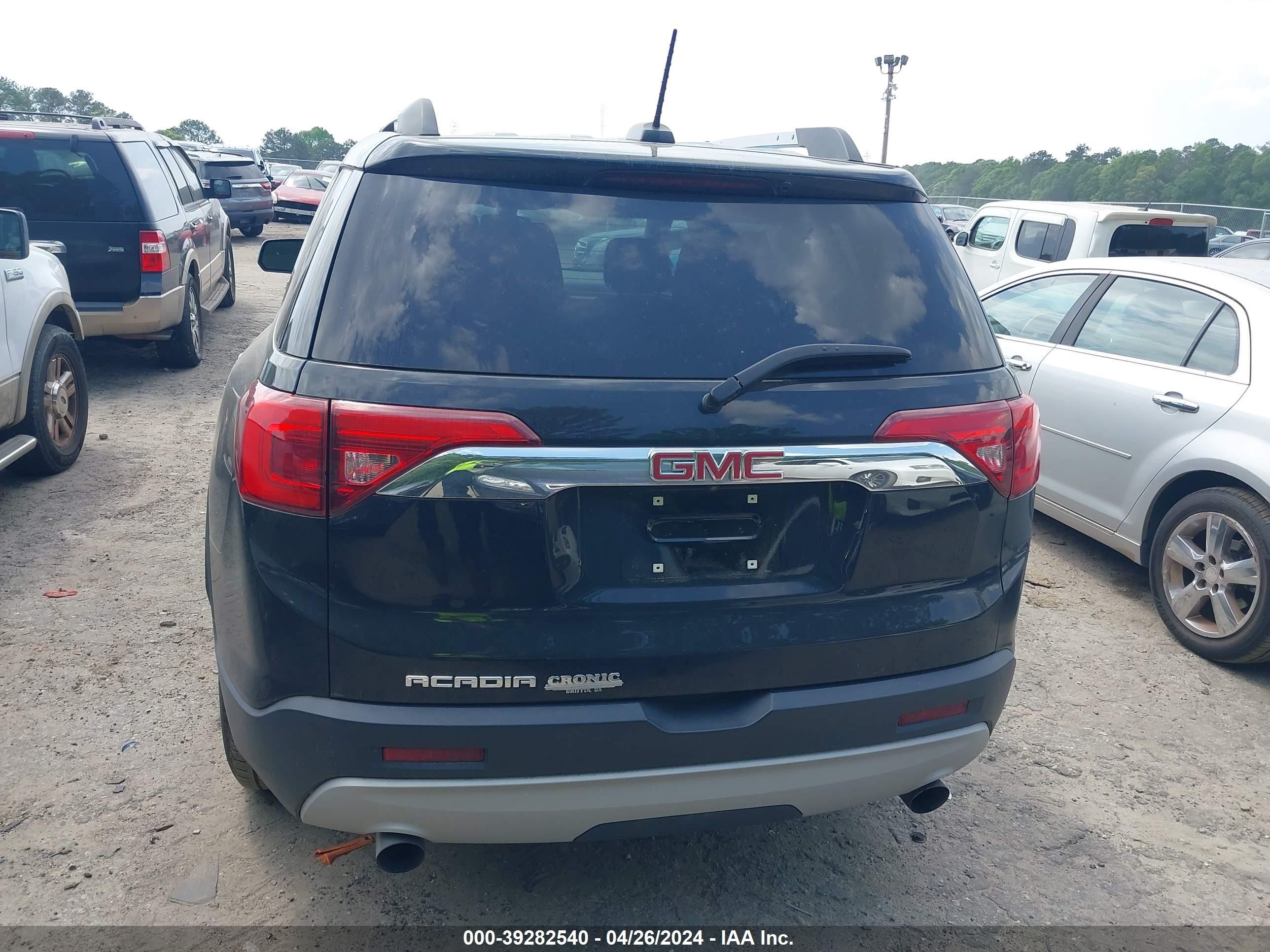 Photo 14 VIN: 1GKKNLLS2JZ235512 - GMC ACADIA 