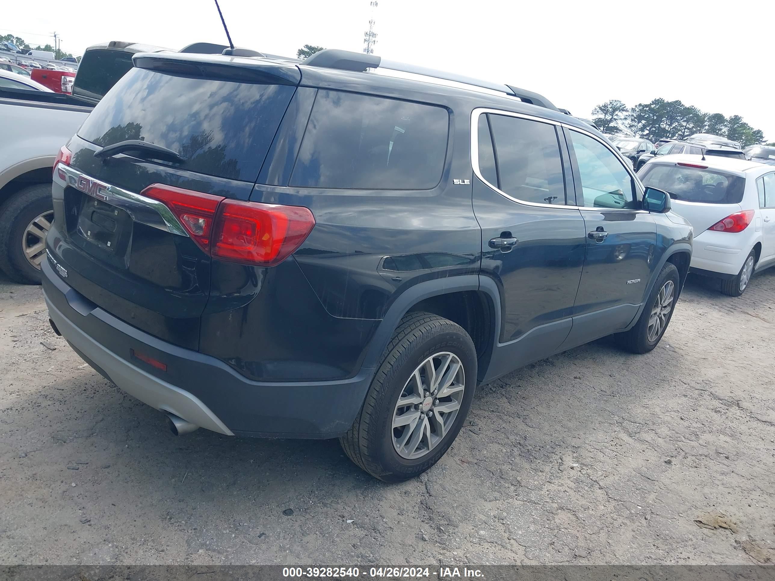 Photo 3 VIN: 1GKKNLLS2JZ235512 - GMC ACADIA 