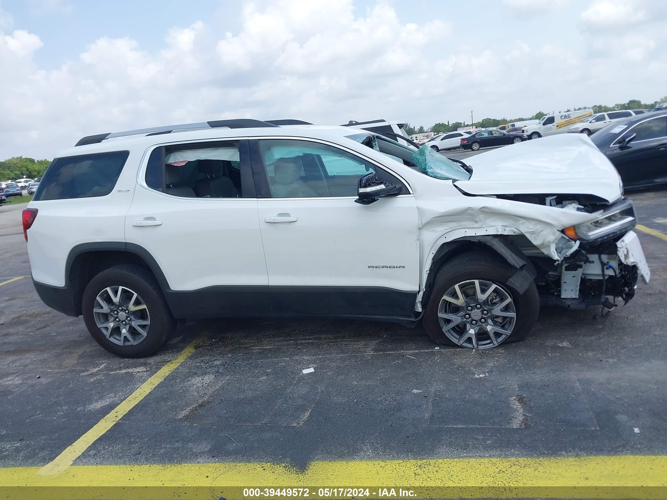 Photo 11 VIN: 1GKKNML47PZ154425 - GMC ACADIA 