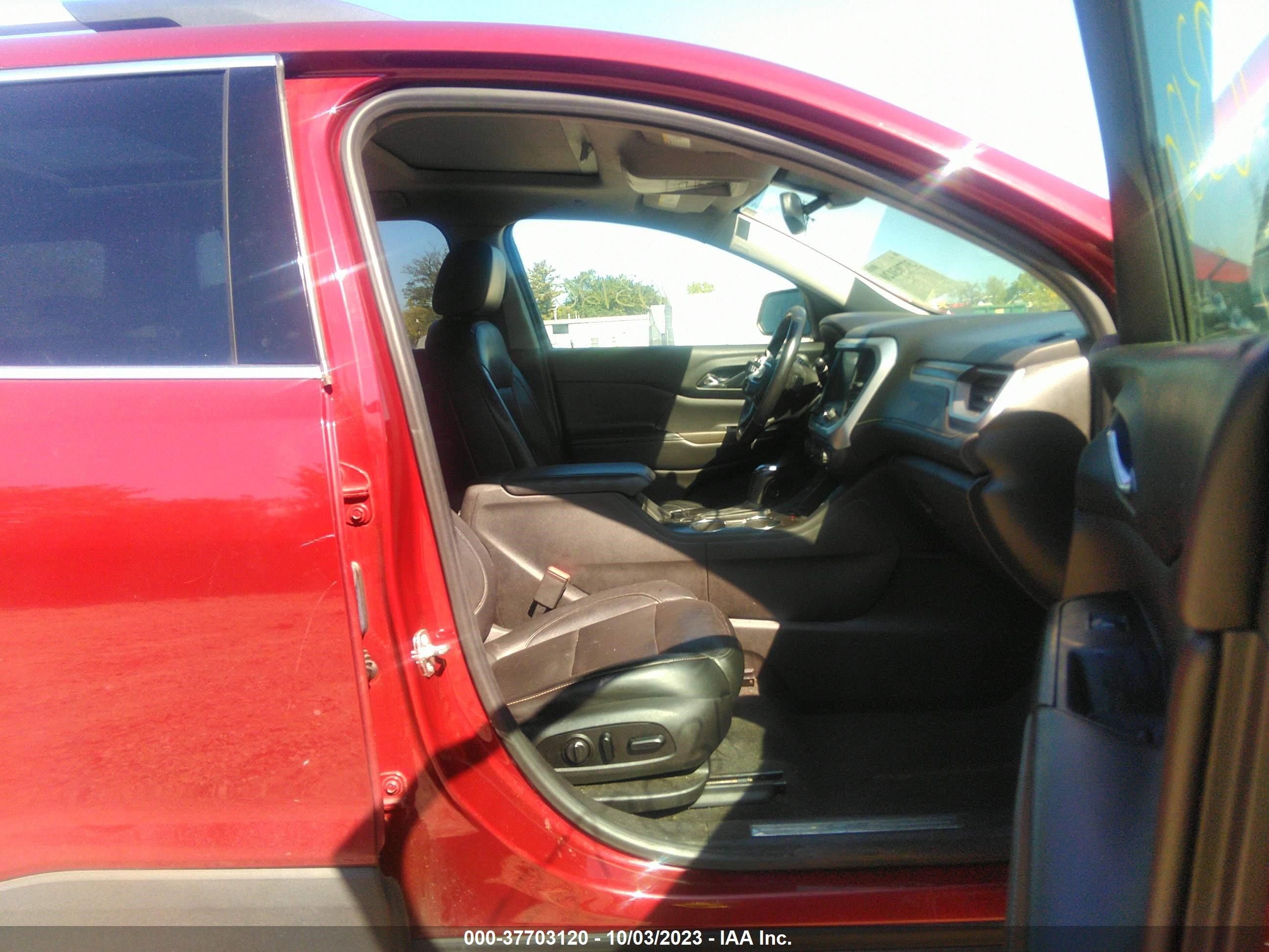 Photo 4 VIN: 1GKKNMLAXJZ210113 - GMC ACADIA 