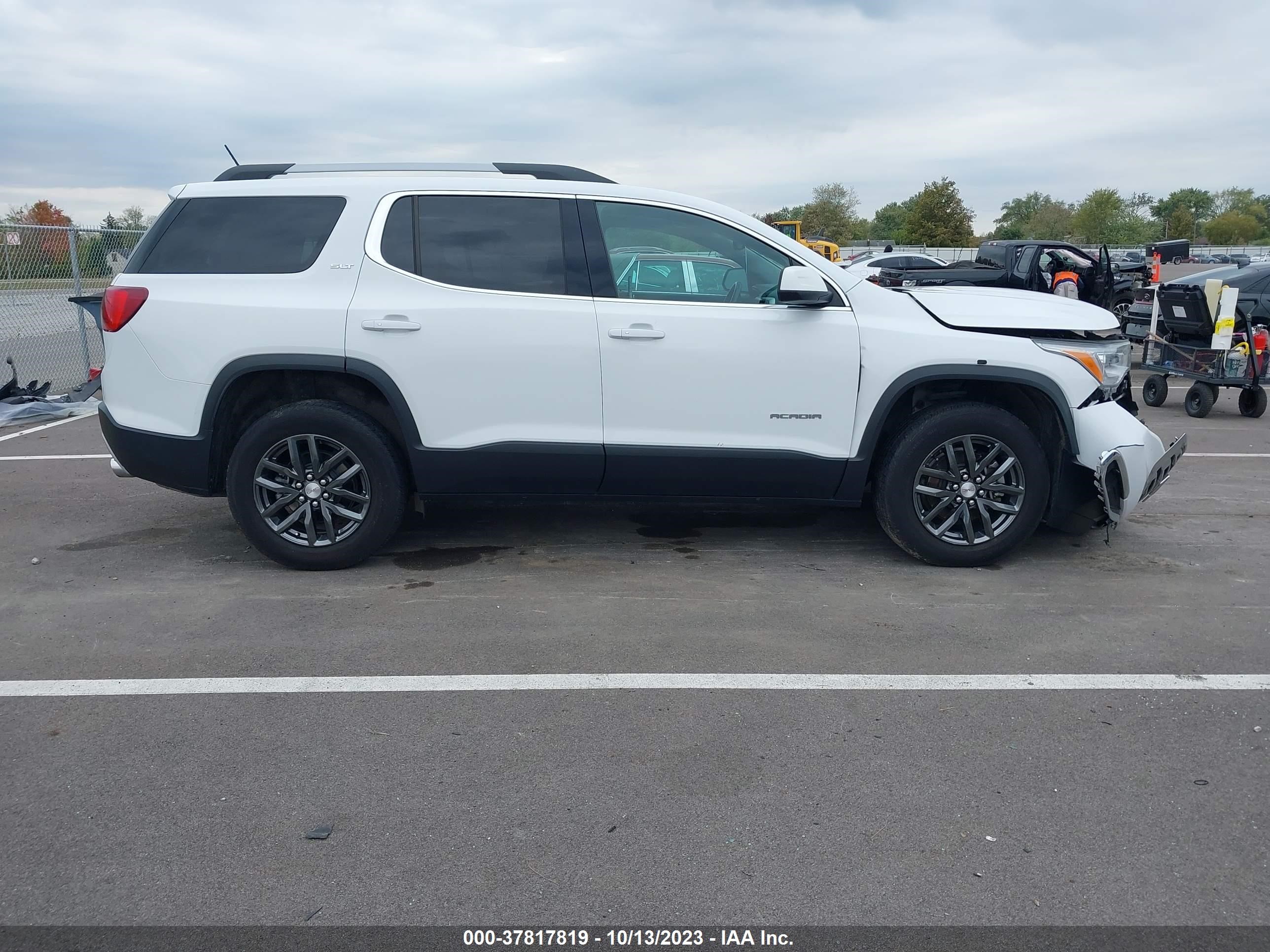 Photo 13 VIN: 1GKKNMLS2KZ281882 - GMC ACADIA 