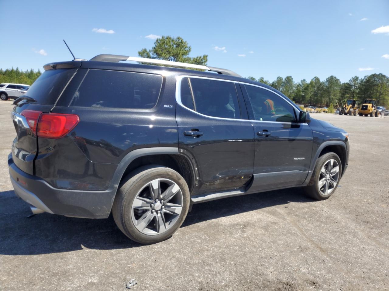 Photo 2 VIN: 1GKKNNLS7JZ142710 - GMC ACADIA 