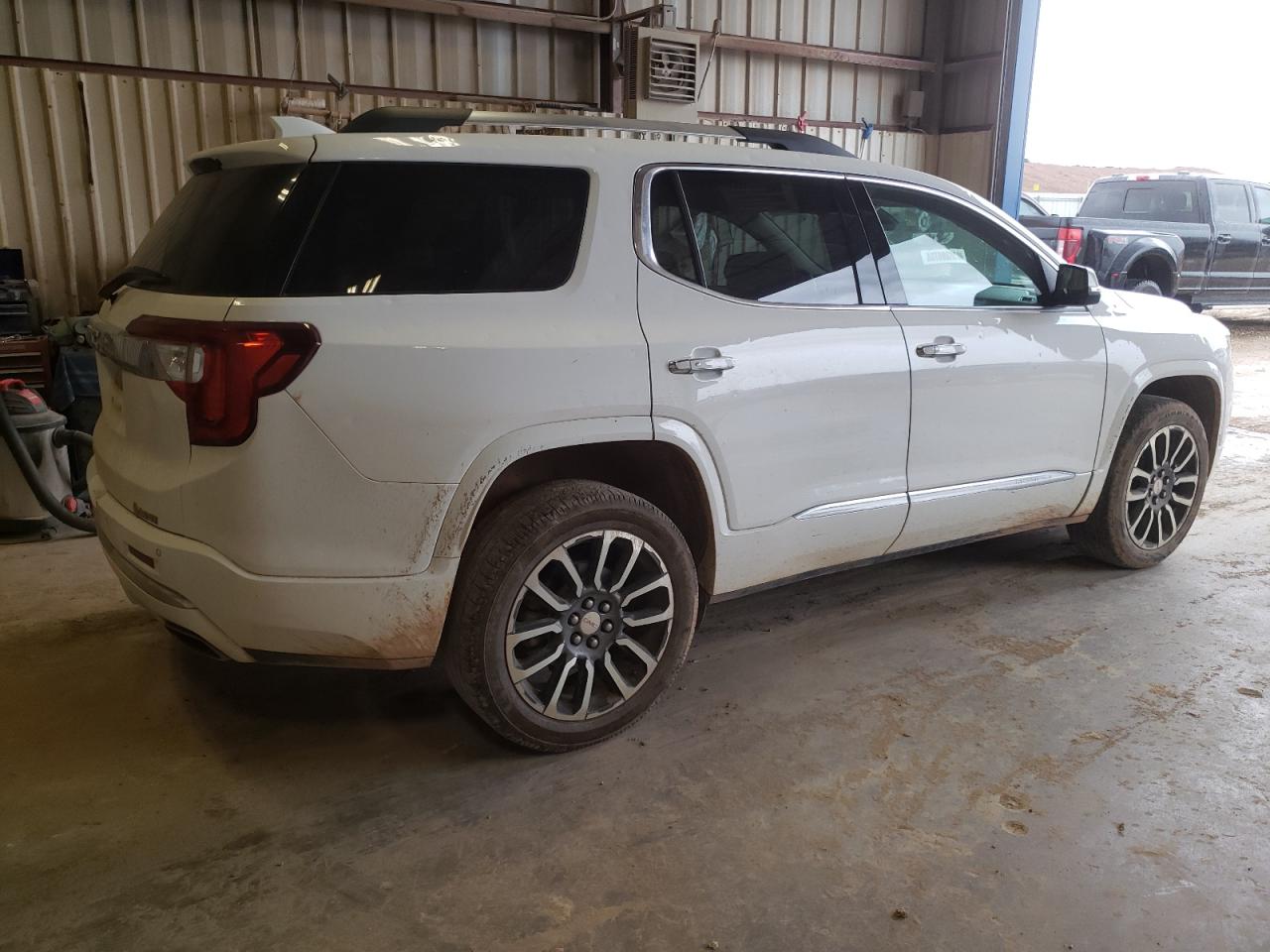 Photo 2 VIN: 1GKKNPLSXLZ136933 - GMC ACADIA 