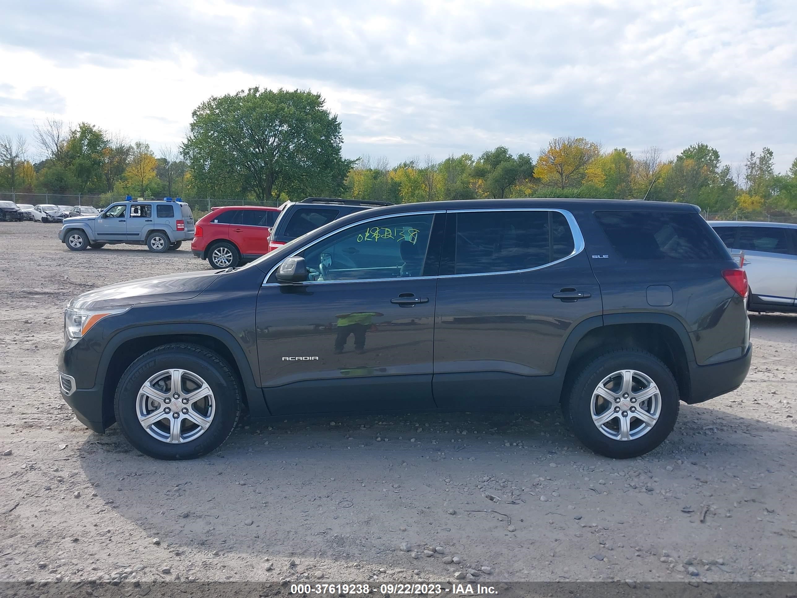 Photo 13 VIN: 1GKKNRLA6HZ260028 - GMC ACADIA 