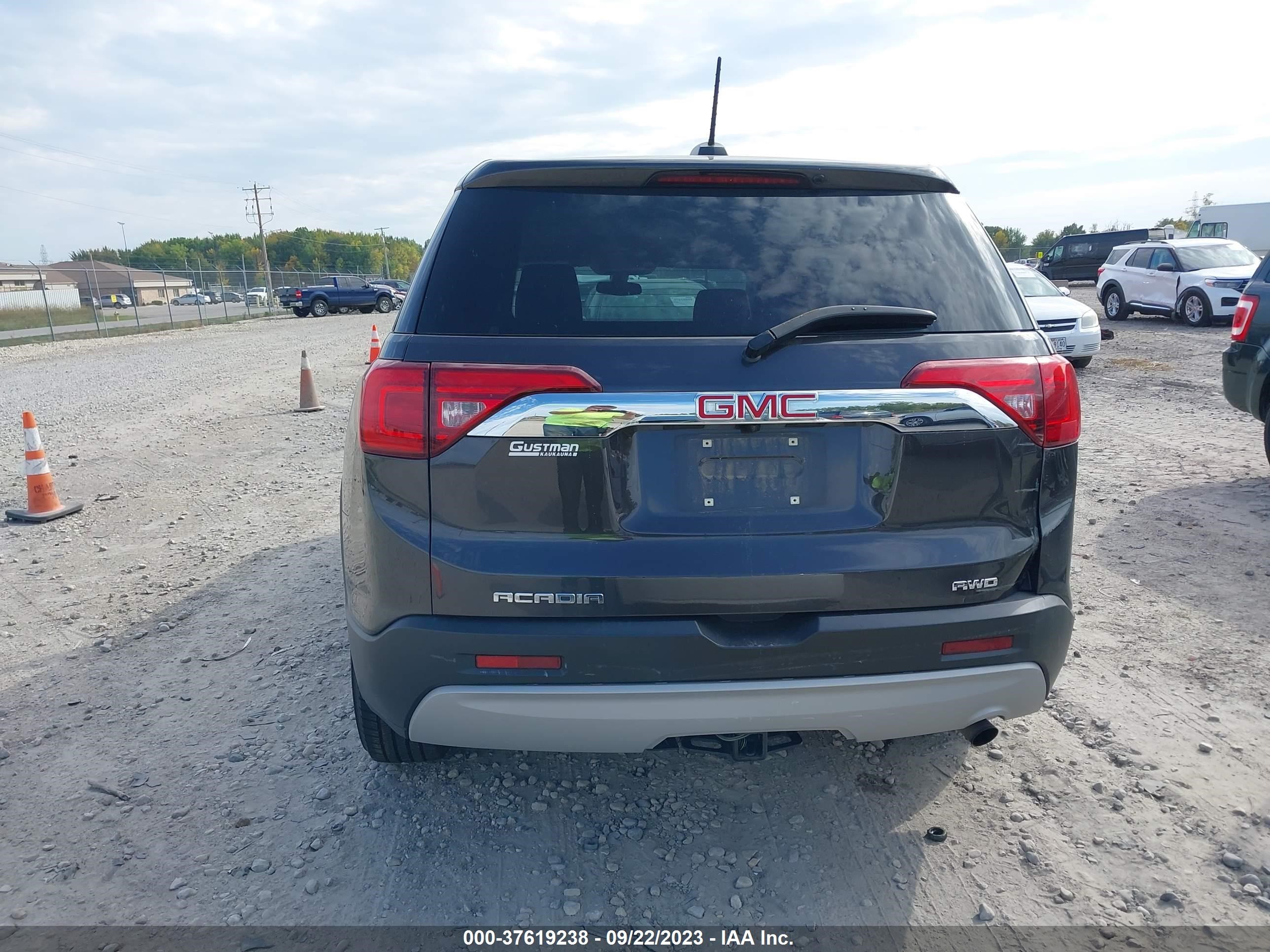 Photo 15 VIN: 1GKKNRLA6HZ260028 - GMC ACADIA 