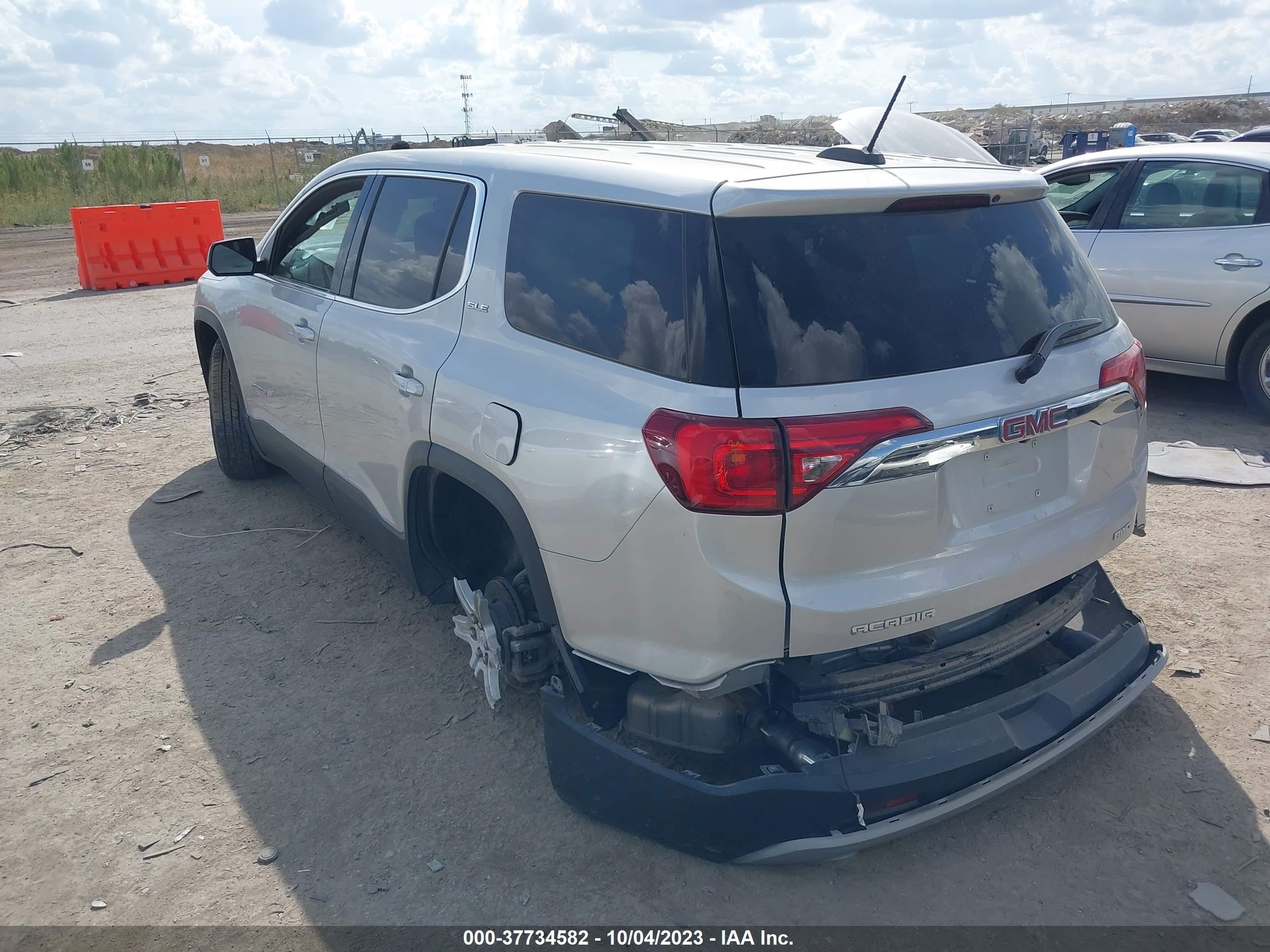 Photo 2 VIN: 1GKKNRLS0JZ162675 - GMC ACADIA 