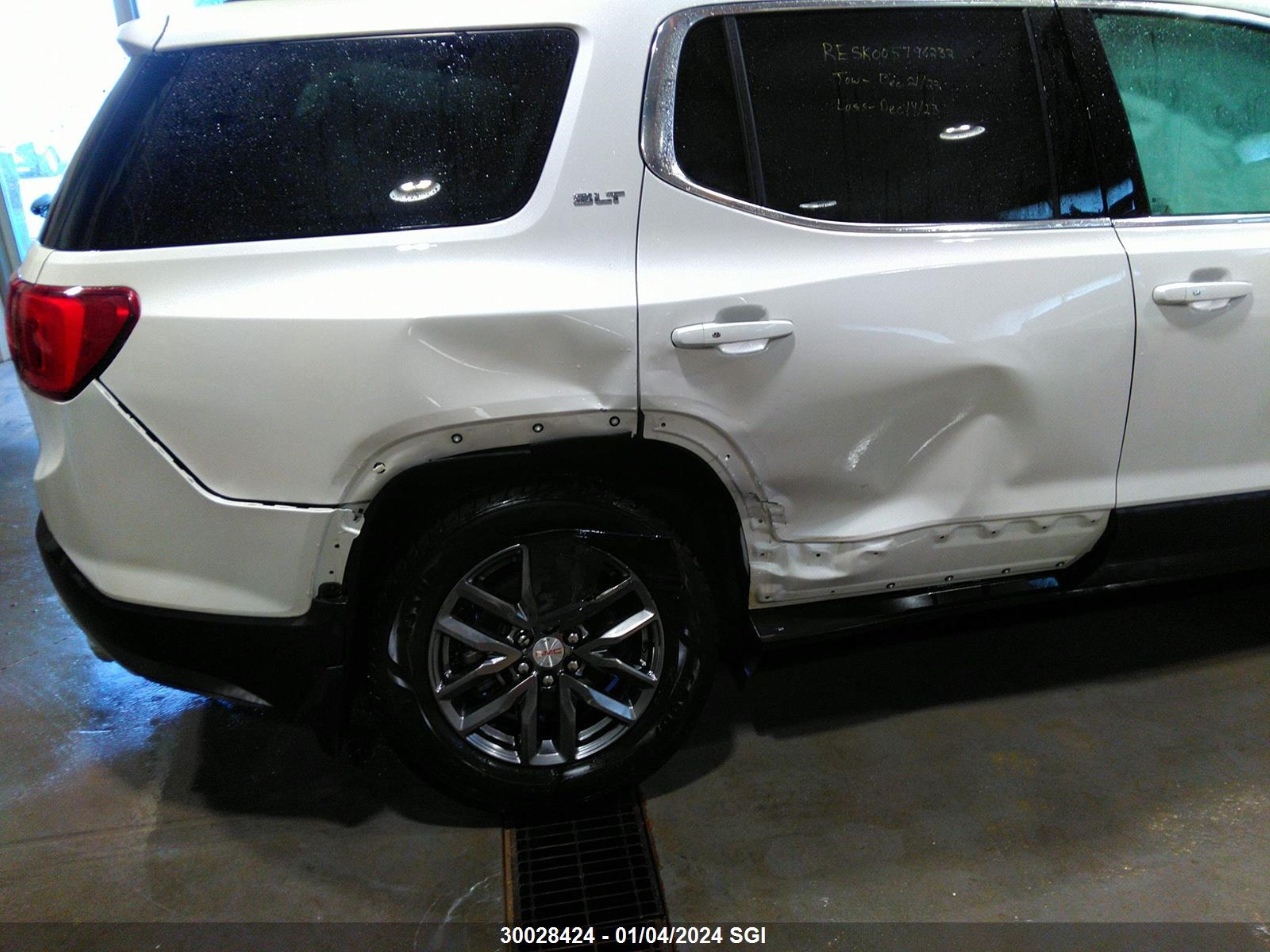 Photo 5 VIN: 1GKKNULS8JZ228750 - GMC ACADIA 