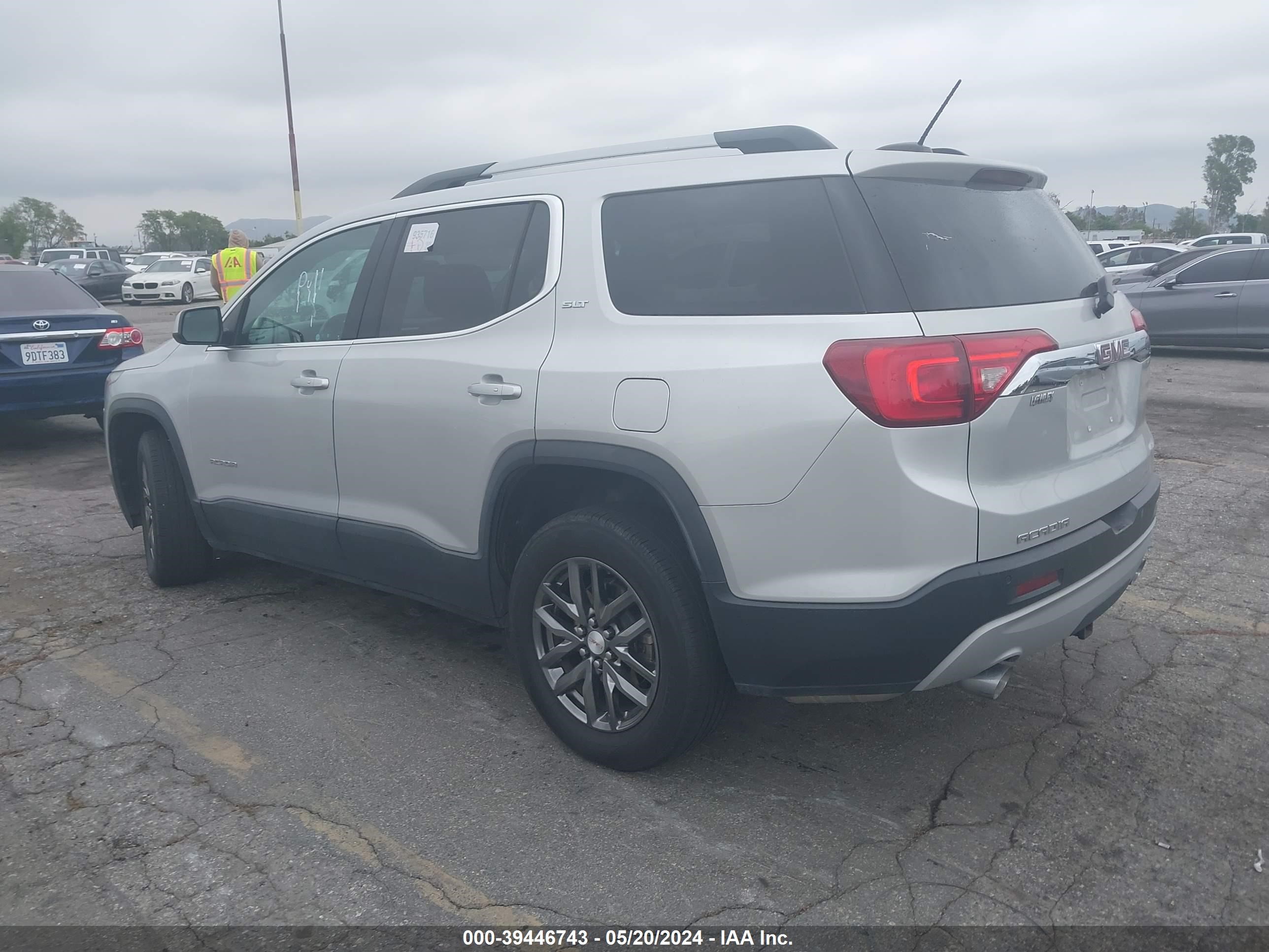 Photo 2 VIN: 1GKKNULS8KZ264973 - GMC ACADIA 