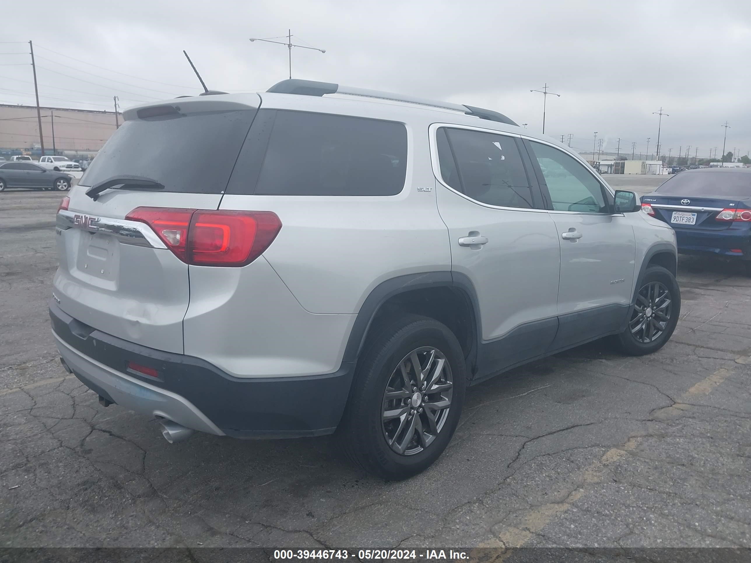 Photo 3 VIN: 1GKKNULS8KZ264973 - GMC ACADIA 