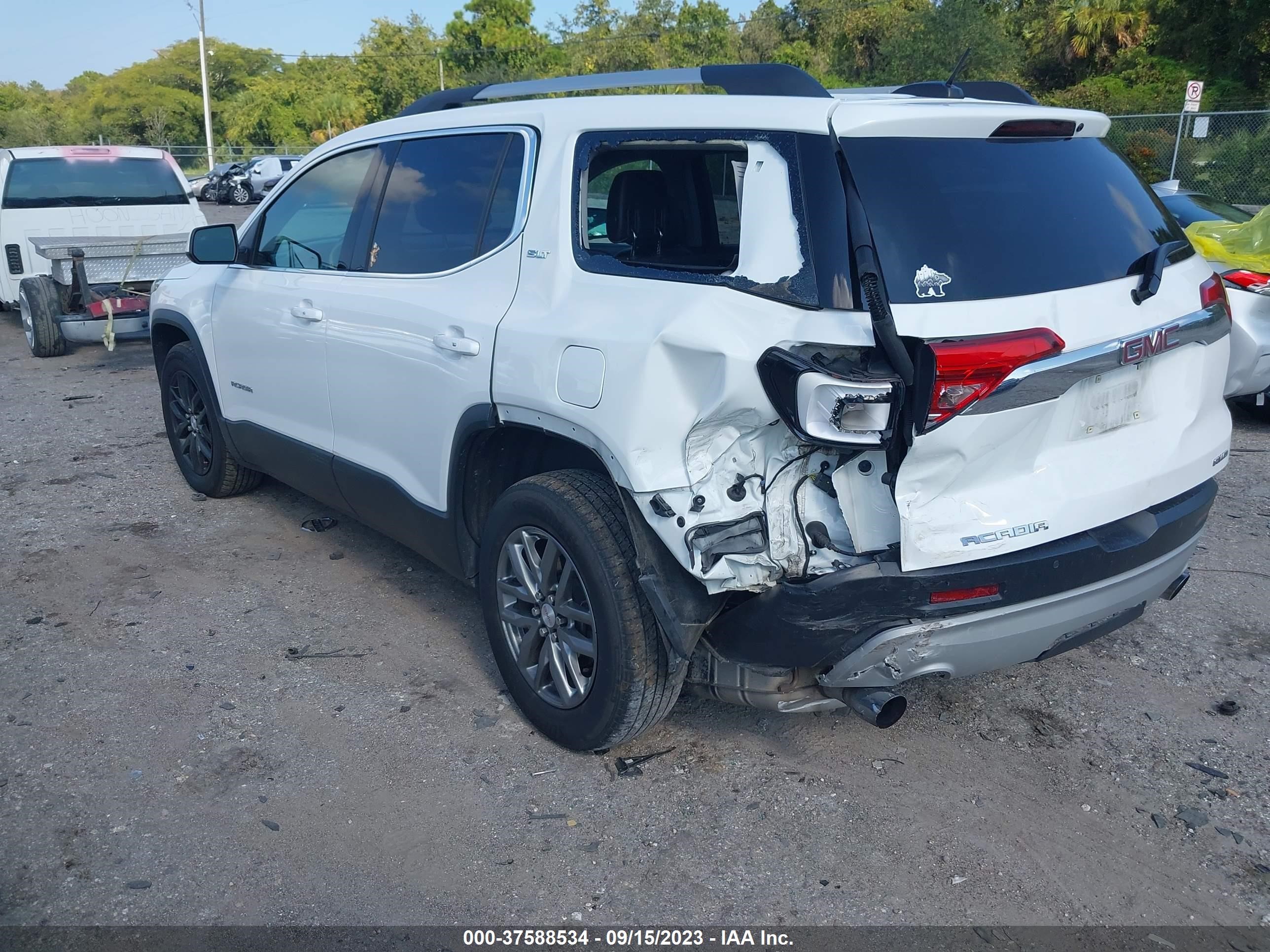 Photo 2 VIN: 1GKKNULSXJZ248725 - GMC ACADIA 