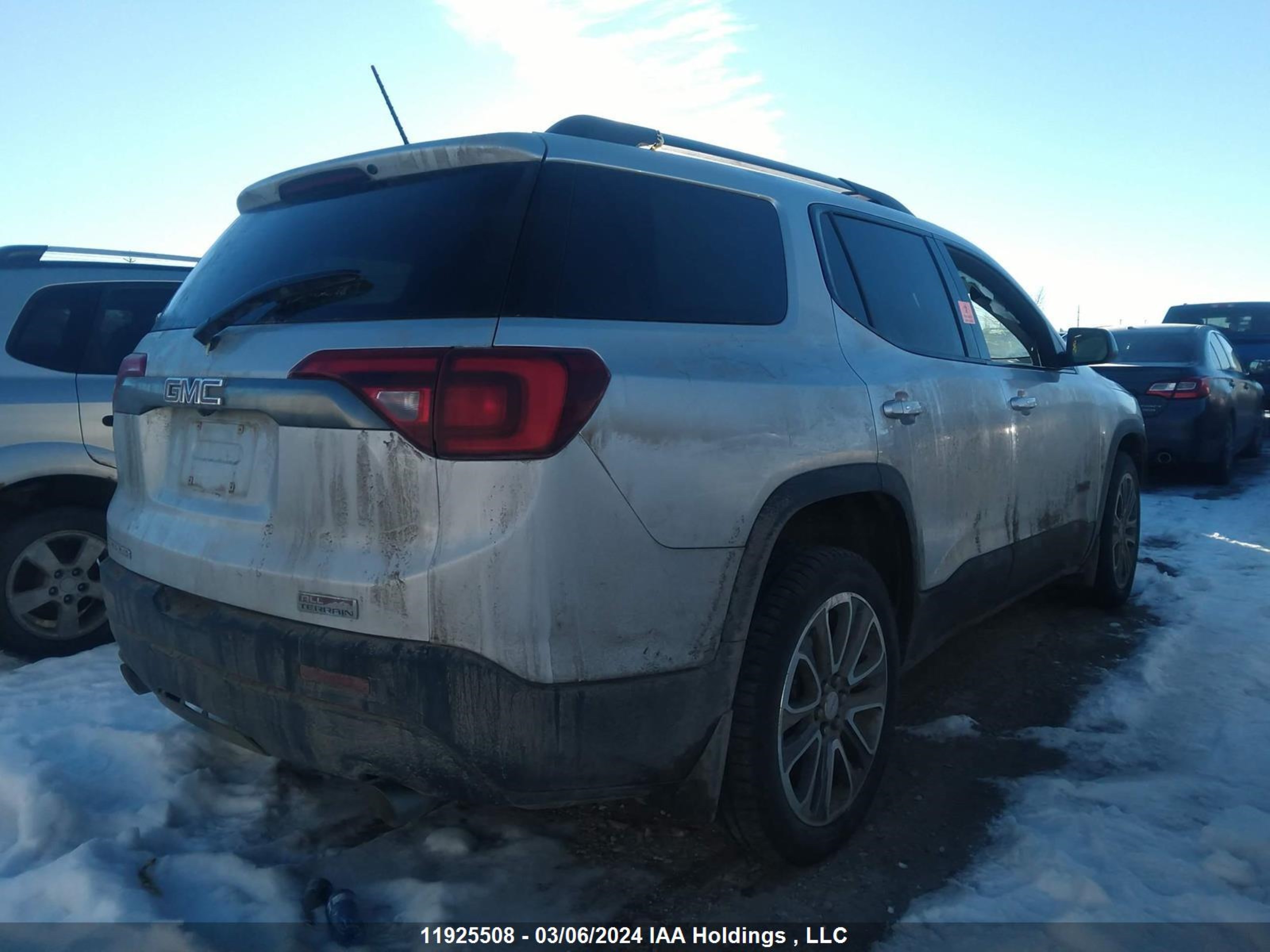 Photo 3 VIN: 1GKKNVLS4JZ134645 - GMC ACADIA 