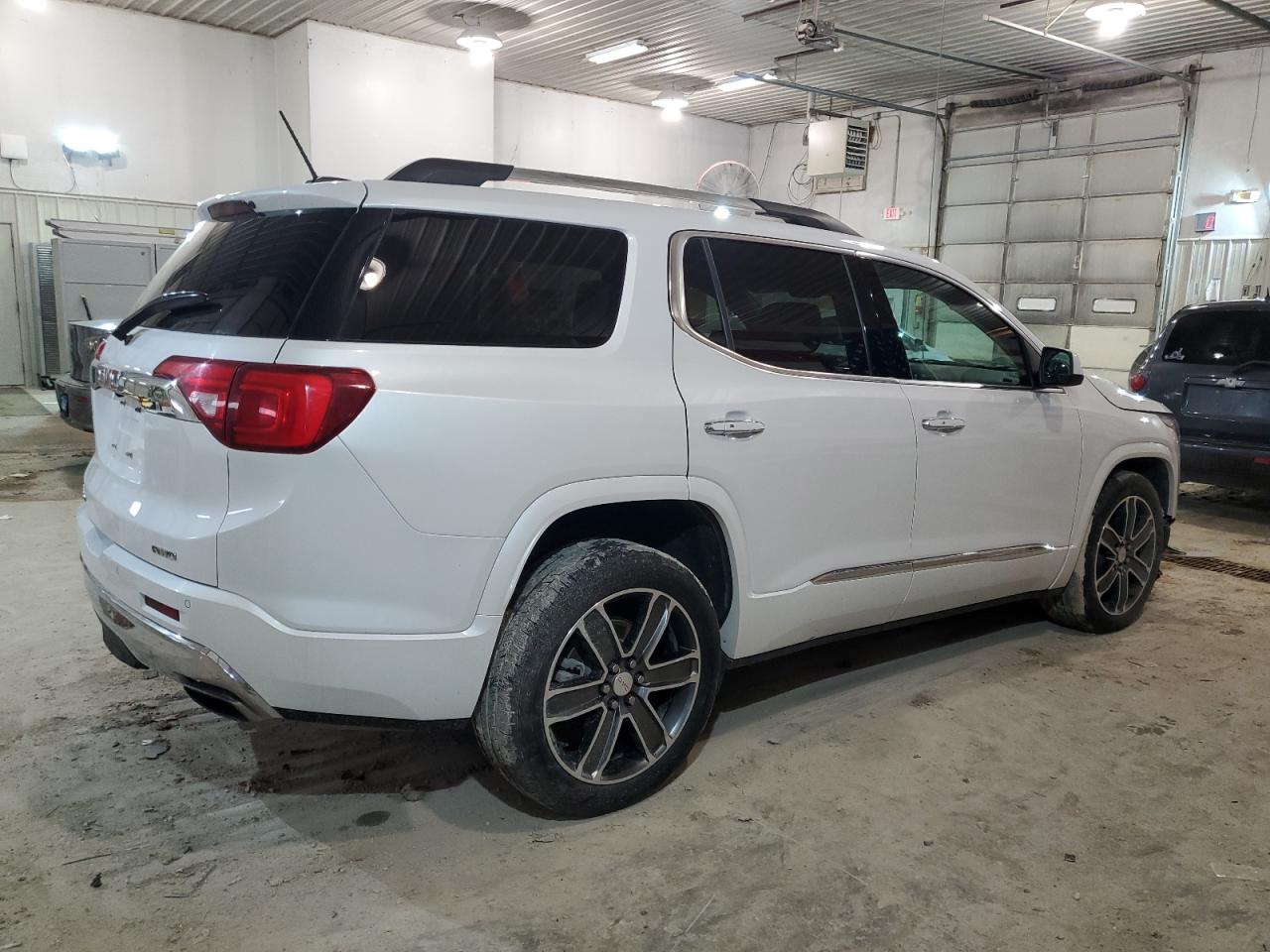 Photo 2 VIN: 1GKKNXLS4JZ222011 - GMC ACADIA 