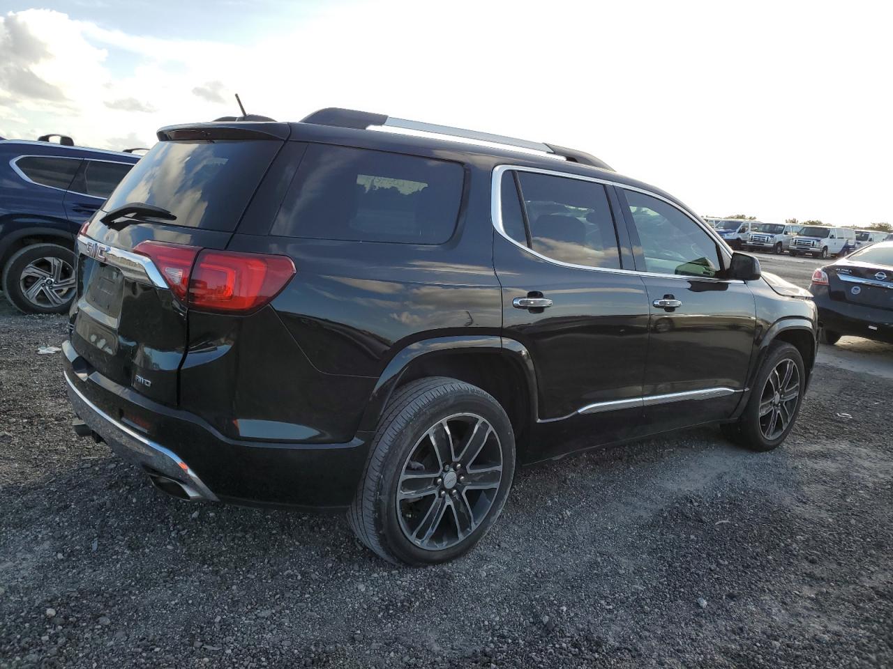 Photo 2 VIN: 1GKKNXLS8HZ302891 - GMC ACADIA 