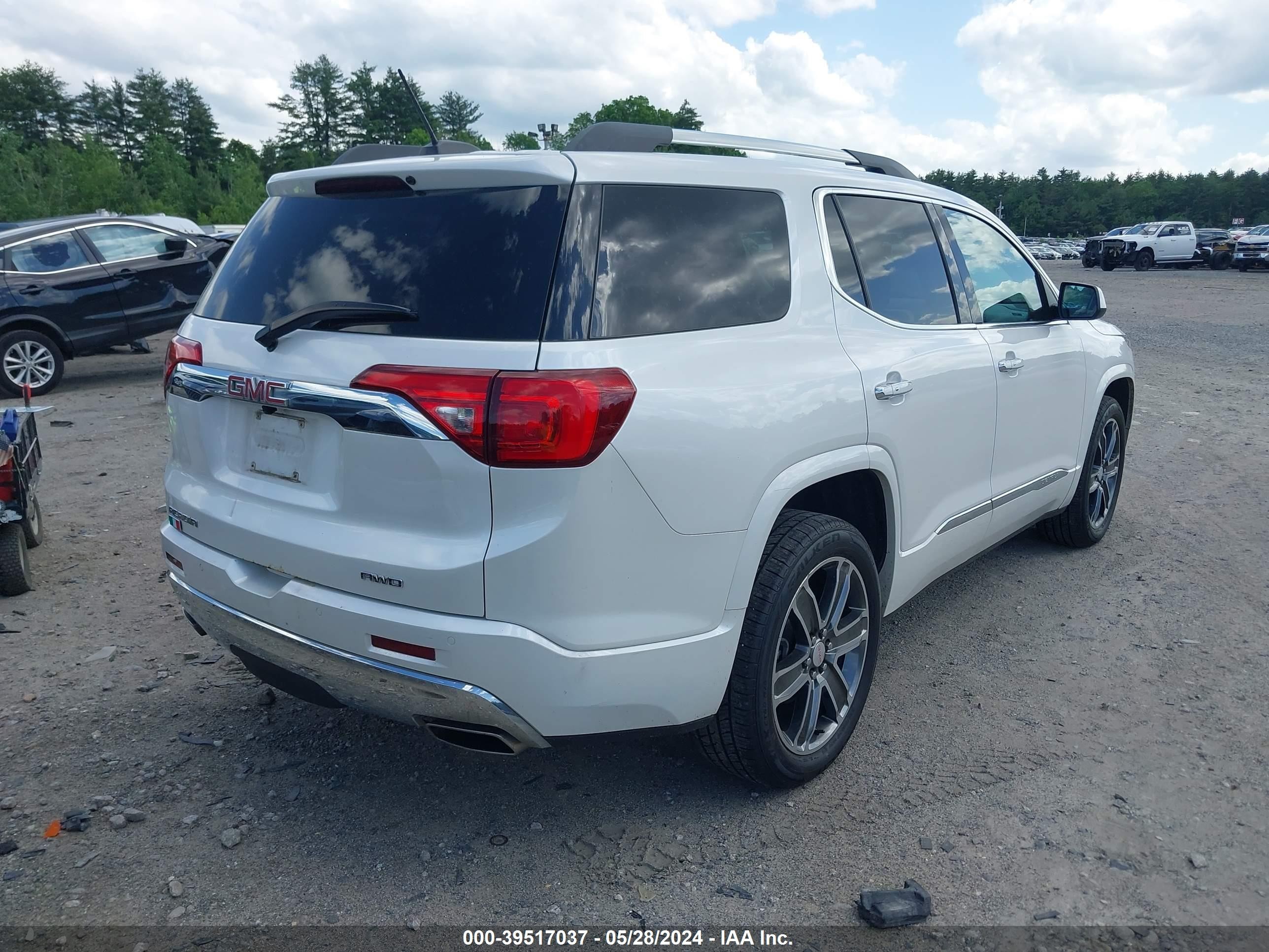 Photo 3 VIN: 1GKKNXLS9HZ309610 - GMC ACADIA 