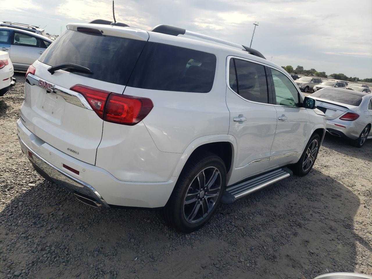 Photo 2 VIN: 1GKKNXLS9HZ326956 - GMC ACADIA 