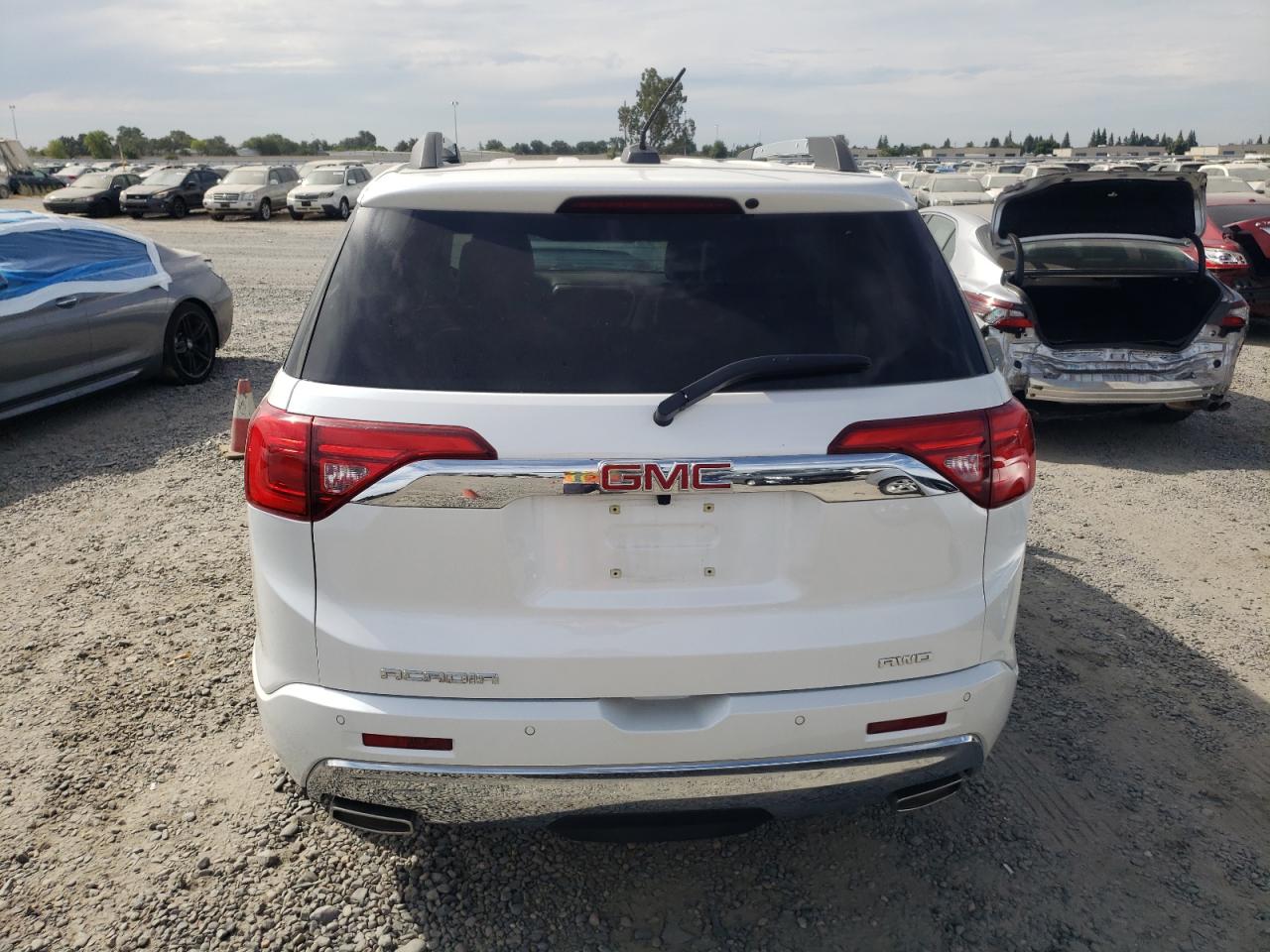 Photo 5 VIN: 1GKKNXLS9HZ326956 - GMC ACADIA 