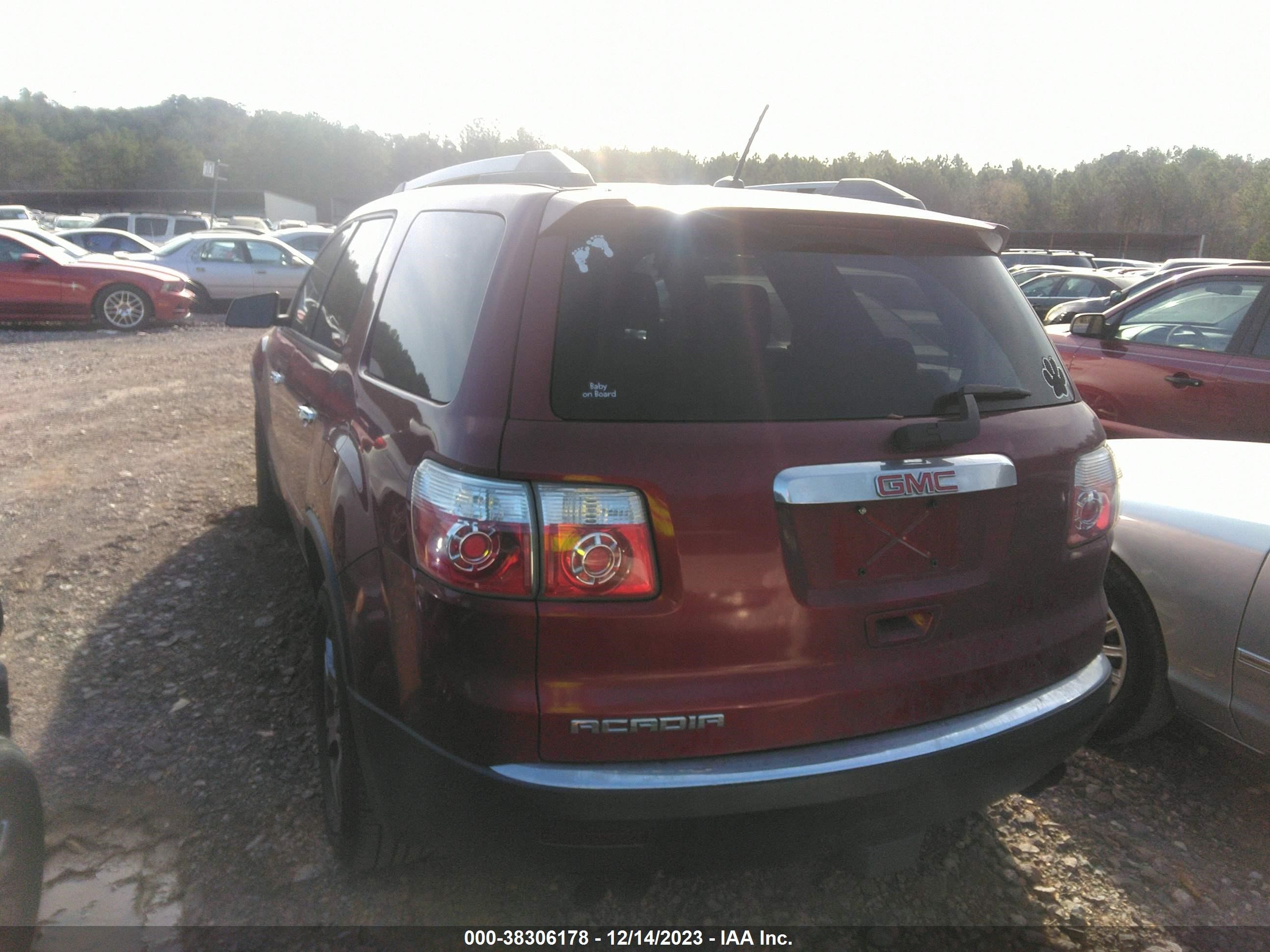 Photo 2 VIN: 1GKKRNED6BJ282797 - GMC ACADIA 