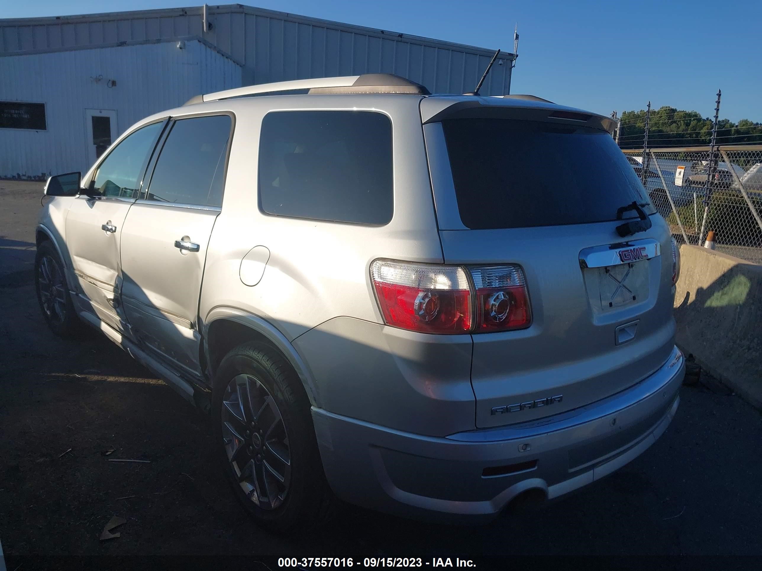 Photo 2 VIN: 1GKKRTED3BJ390279 - GMC ACADIA 