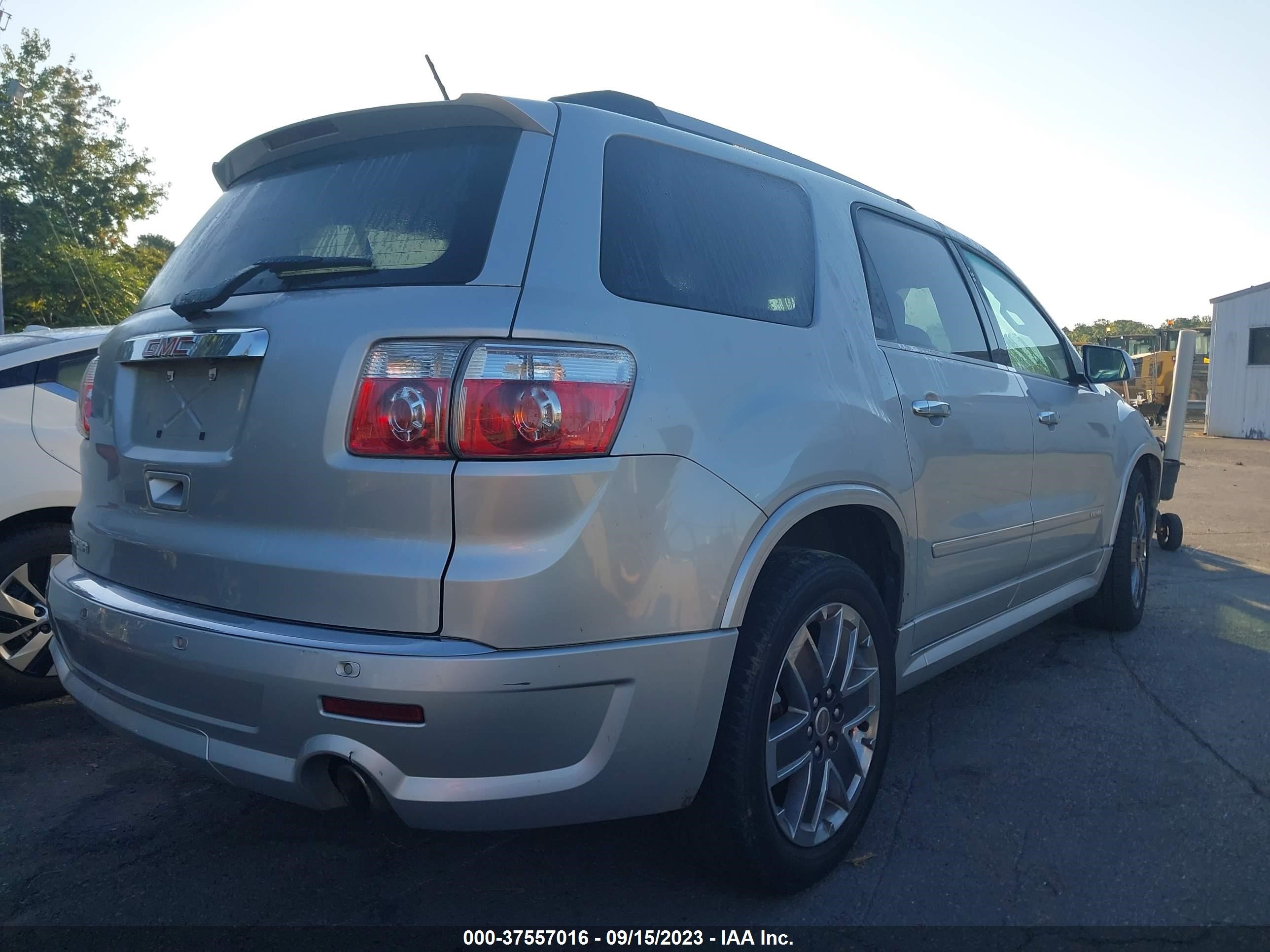 Photo 3 VIN: 1GKKRTED3BJ390279 - GMC ACADIA 