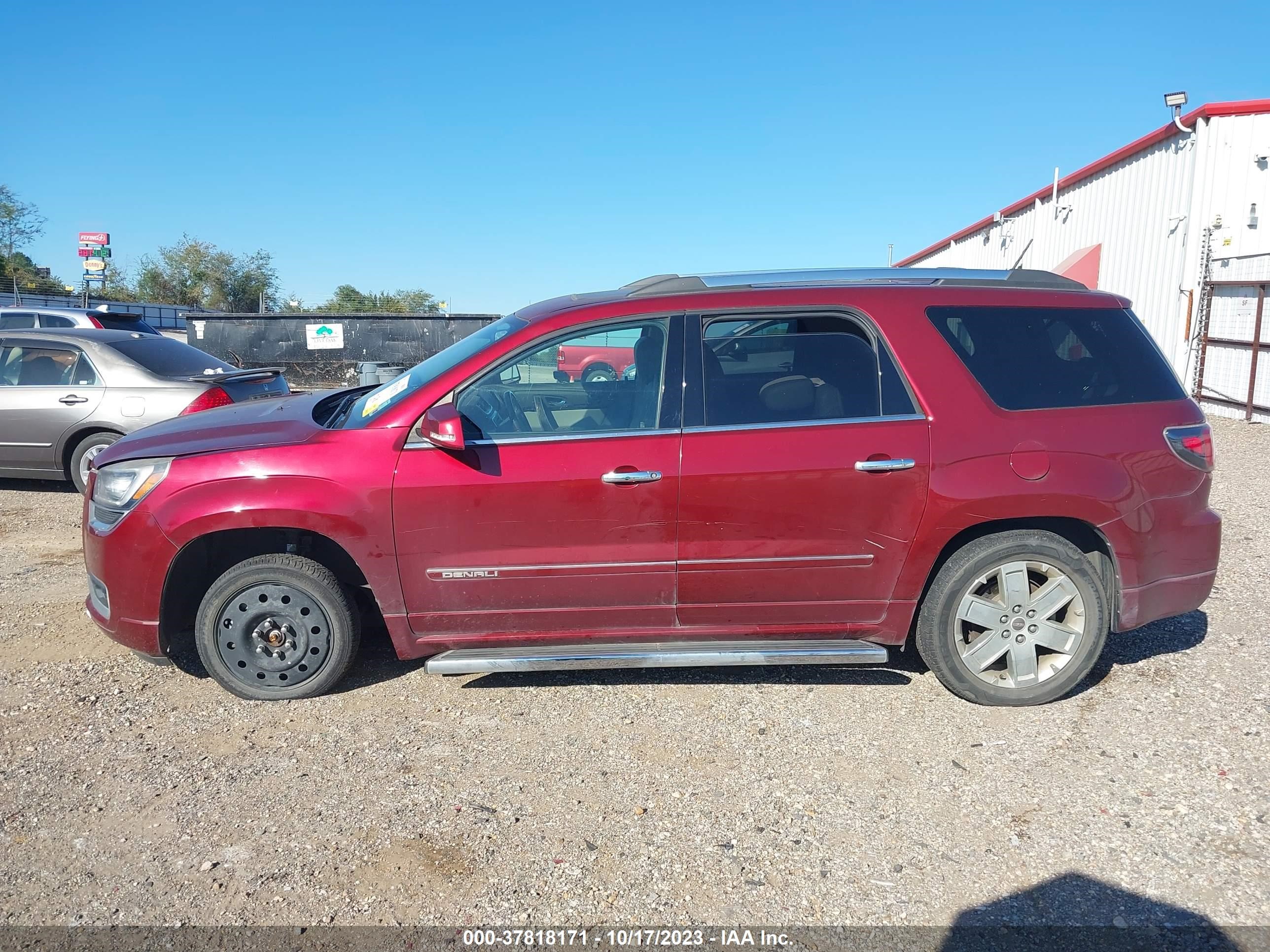 Photo 14 VIN: 1GKKRTKD9FJ137672 - GMC ACADIA 