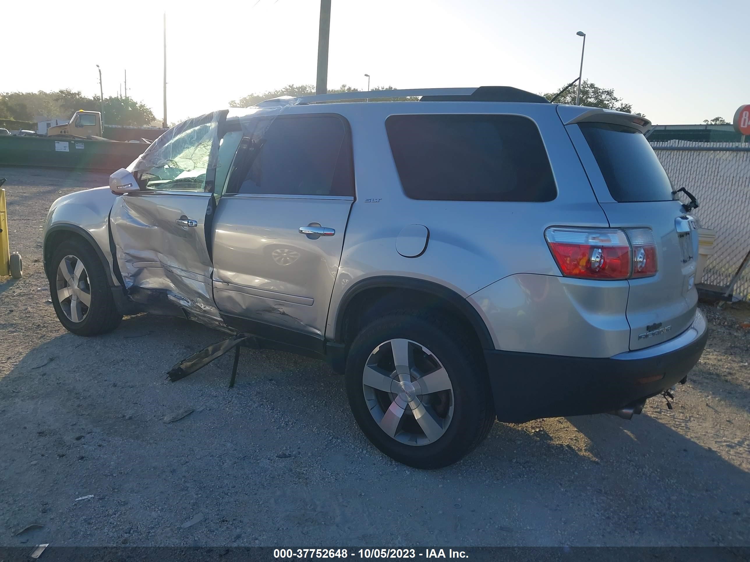 Photo 2 VIN: 1GKKVRED1CJ250960 - GMC ACADIA 