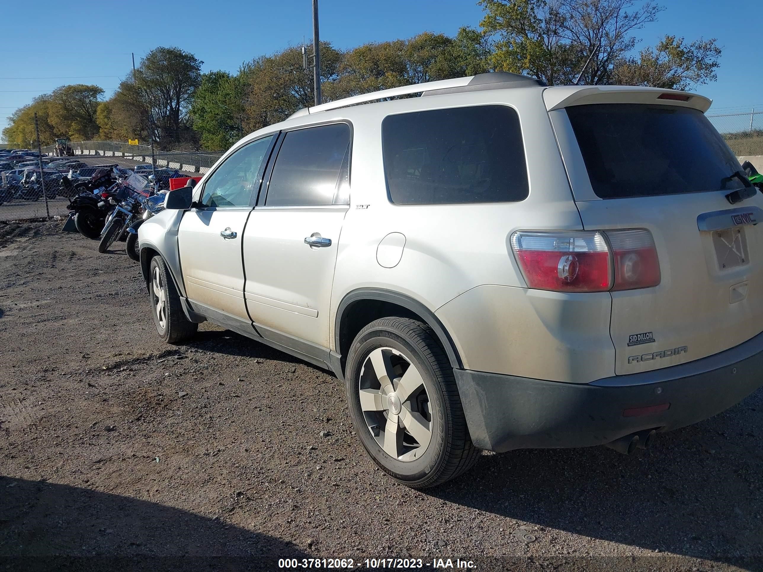 Photo 2 VIN: 1GKKVRED4CJ207973 - GMC ACADIA 