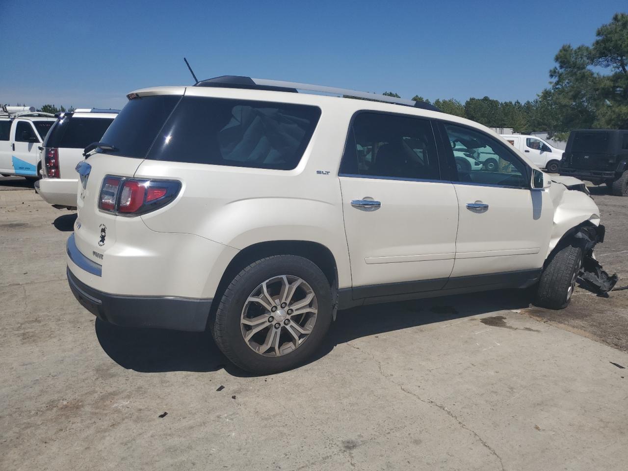 Photo 2 VIN: 1GKKVRKD3EJ130682 - GMC ACADIA 