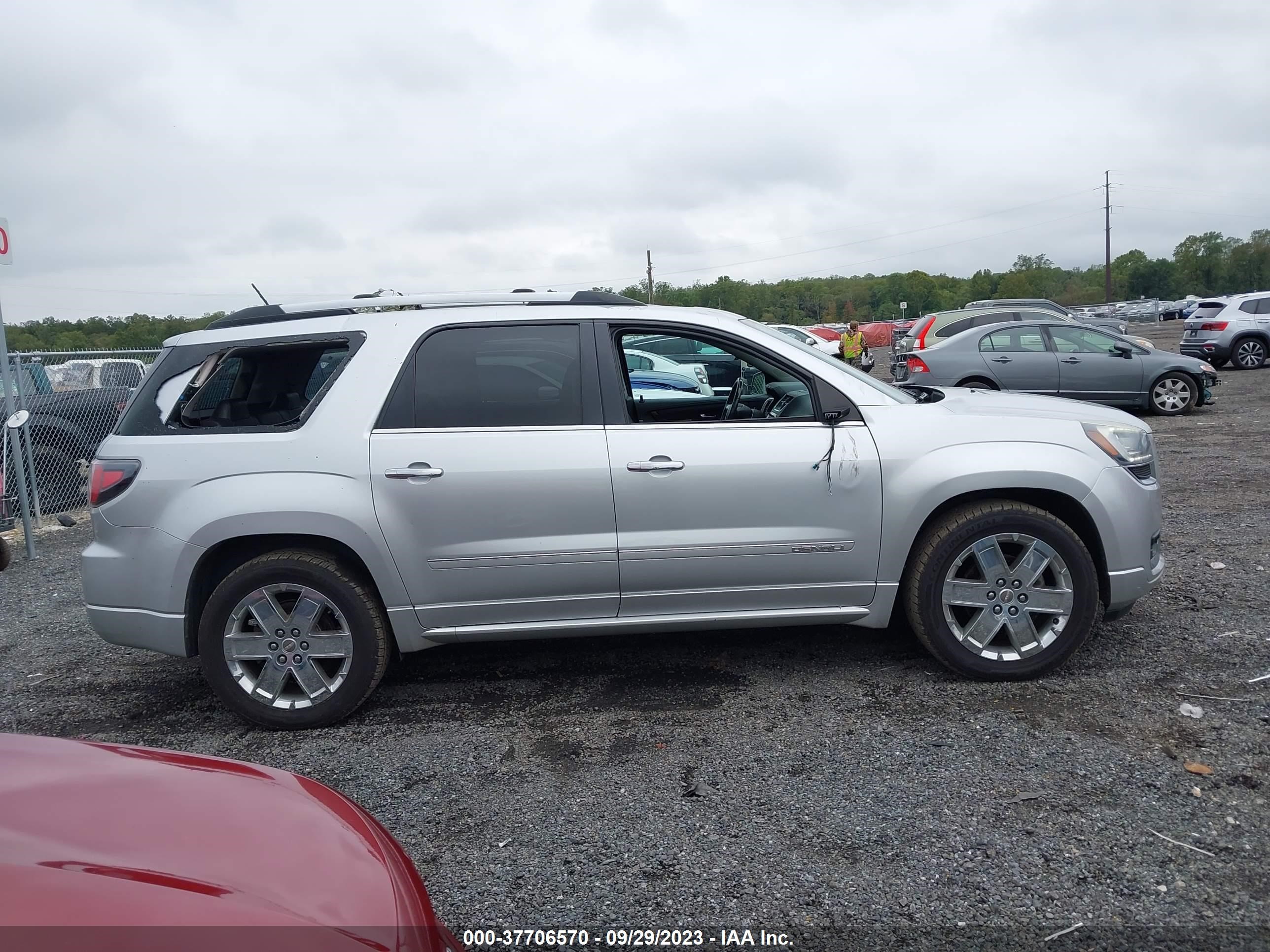 Photo 12 VIN: 1GKKVTKD9FJ361200 - GMC ACADIA 