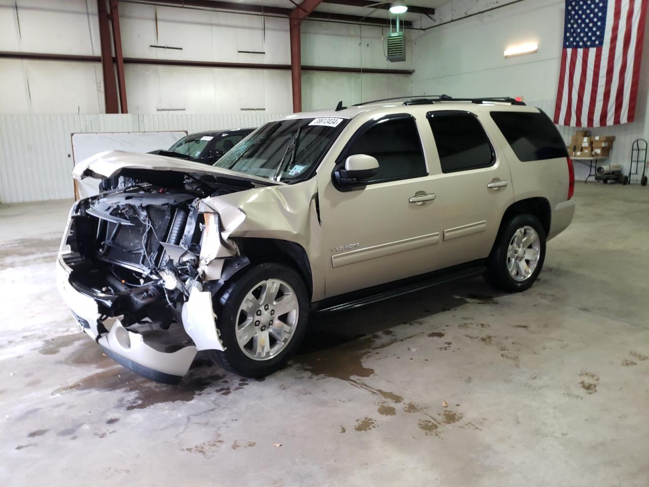 Photo 0 VIN: 1GKMCAE36AR170298 - GMC YUKON 