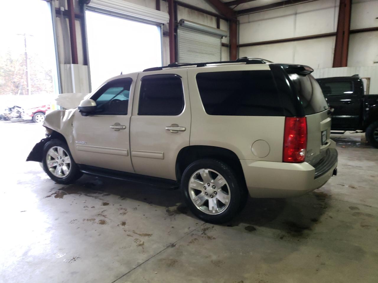 Photo 1 VIN: 1GKMCAE36AR170298 - GMC YUKON 