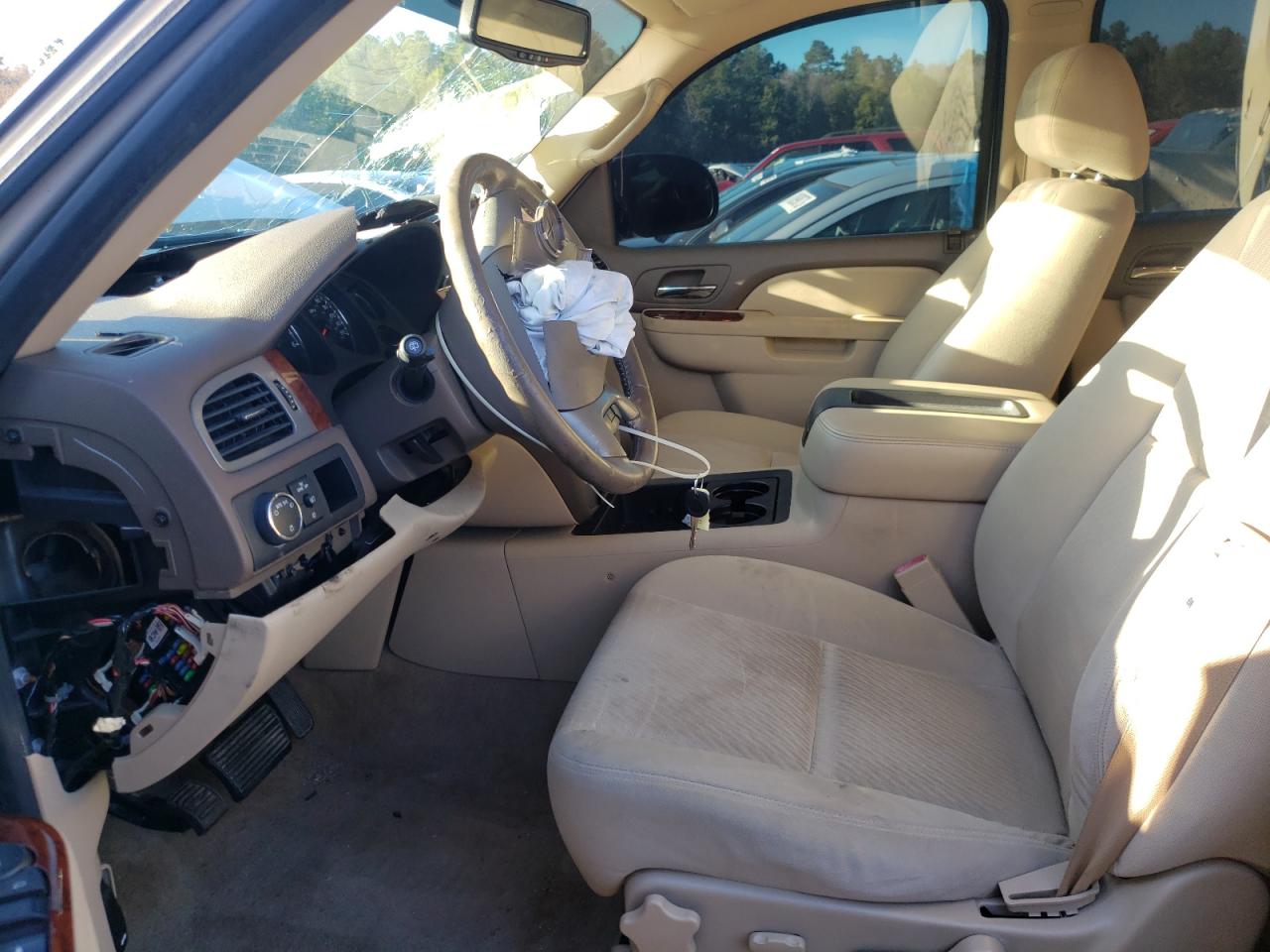 Photo 6 VIN: 1GKMCAE36AR170298 - GMC YUKON 