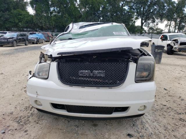 Photo 4 VIN: 1GKMCCE30AR221001 - GMC YUKON 