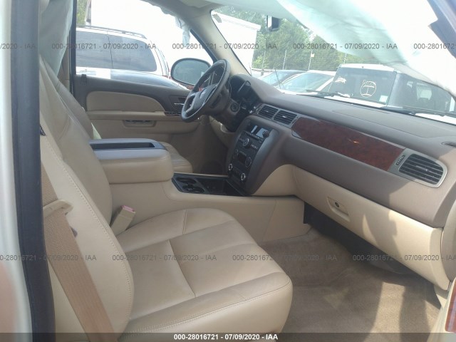 Photo 4 VIN: 1GKMCCE37AR226552 - GMC YUKON 