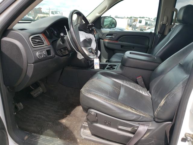 Photo 4 VIN: 1GKS1AE01DR249112 - GMC YUKON SLE 